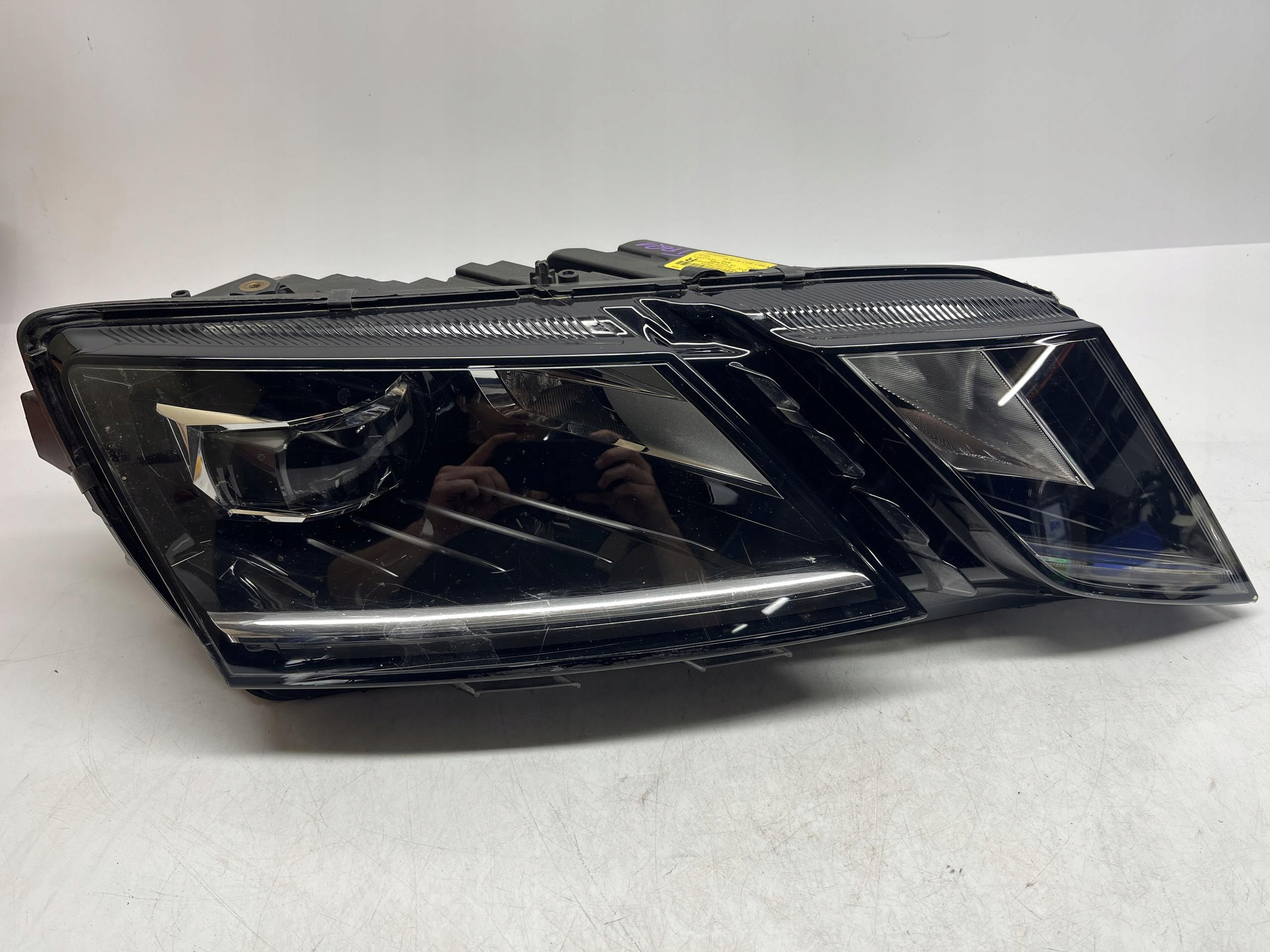 SKODA Octavia Reflektor Lampa Przód PRAWY LED 5E1941018E
