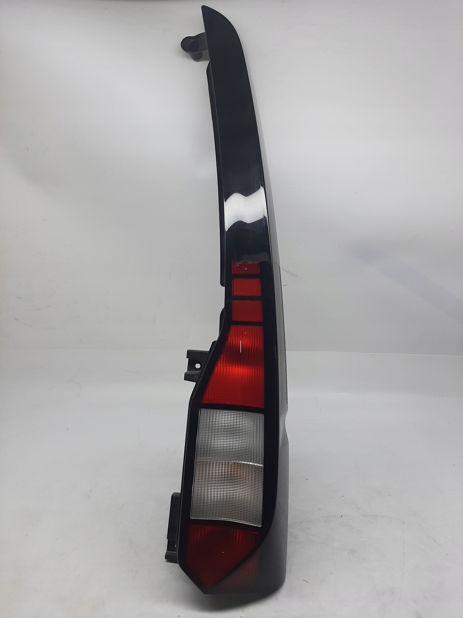 VOLKSWAGEN CADDY V 20- LAMPA PRAWY PRAWA TYLNA TYŁ 2K7945096A