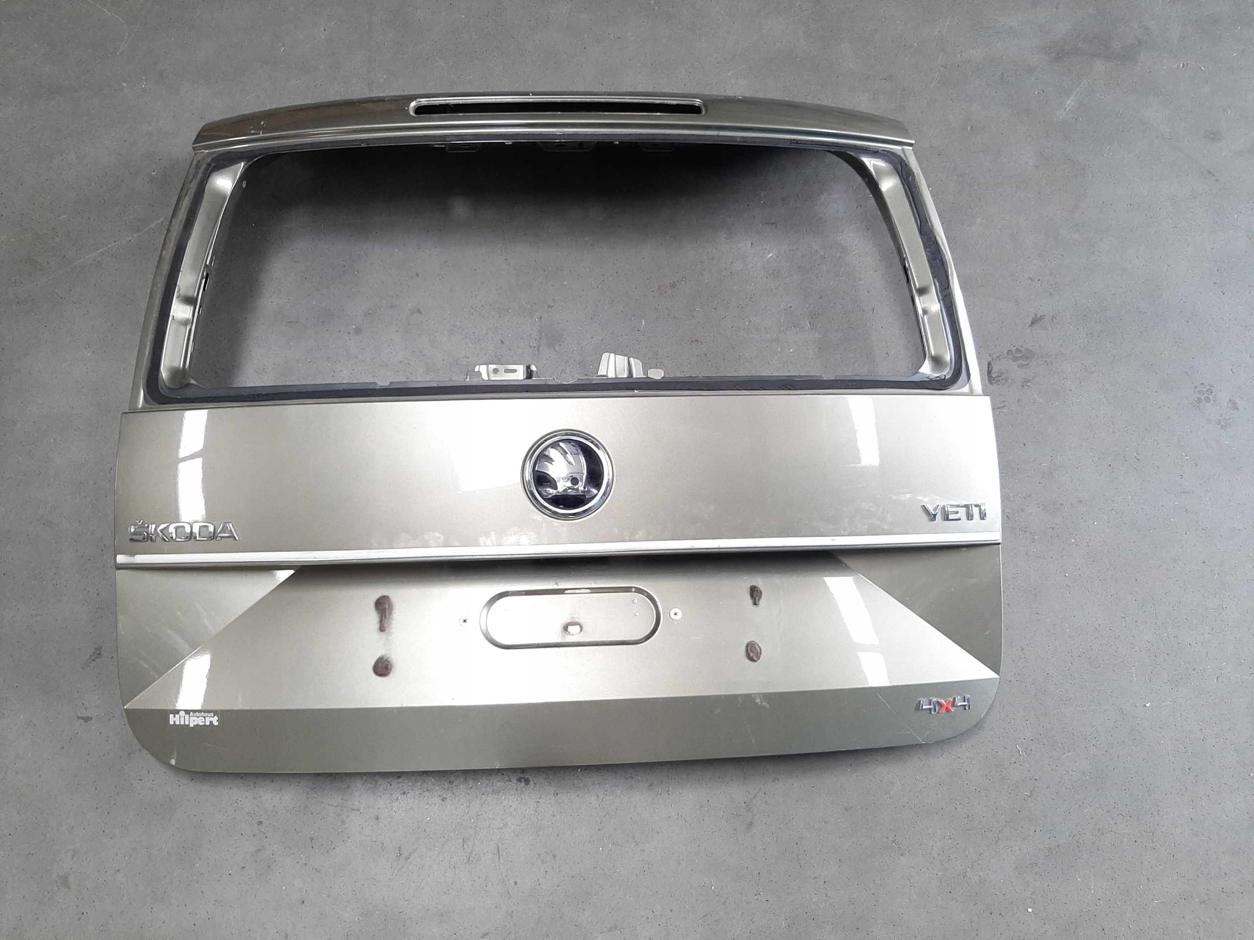 SKODA YETI KLAPA BAGAŻNIKA TYŁ TYLNA