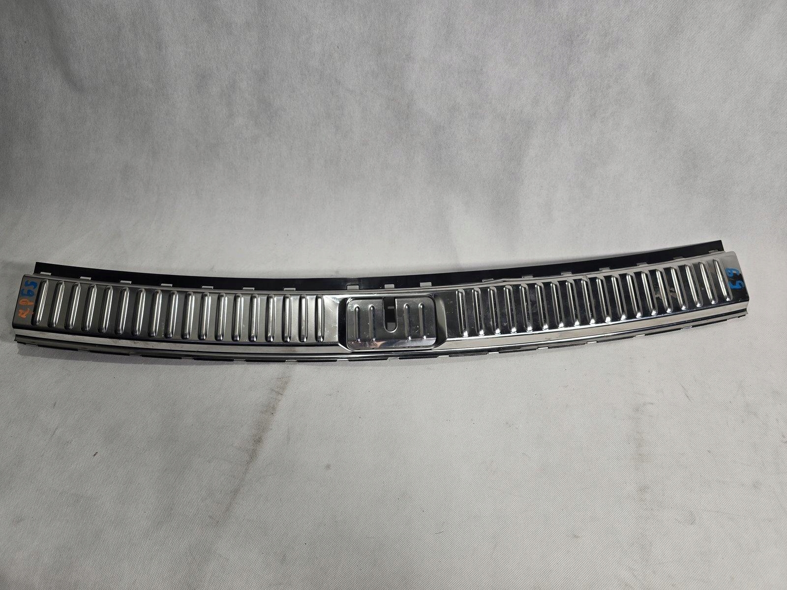 VW TOUAREG II 7P CAYENNE II OSŁONA PASA TYLNEGO TYŁ MASKOWNICA 7P0863459F