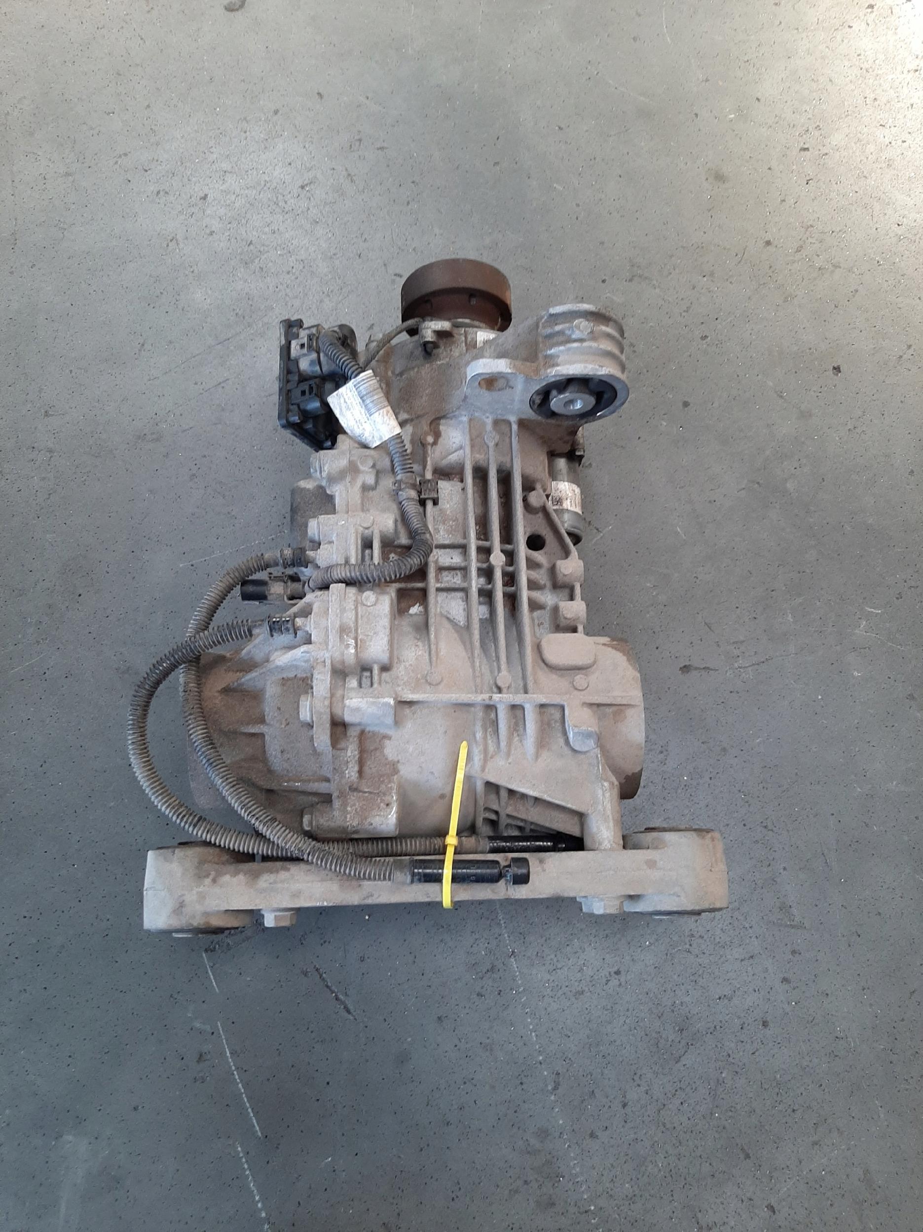 VW TRANSPORTER T5 4MOTION 4X4 DYFER DYFERENCJAŁ MOST TYŁ TYLNY 09N525010