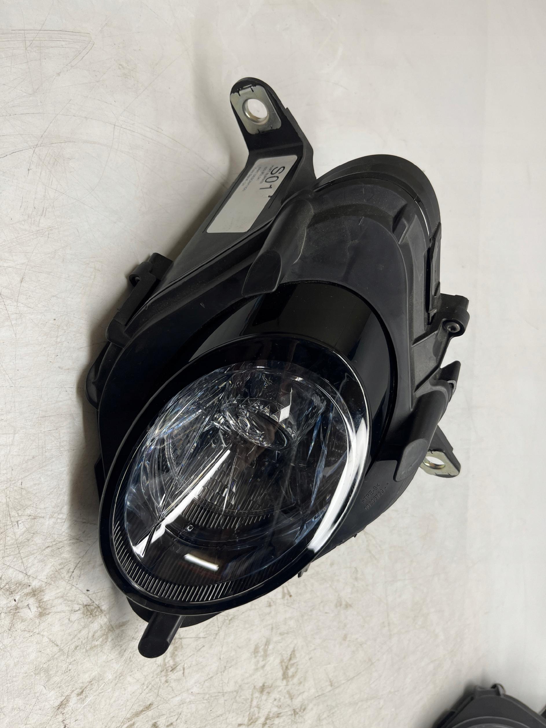 BENTLEY CONTINENTAL GT LAMPA LEWA KIERUNKOWSKAZ DRL HALOGEN LED 3SD953041