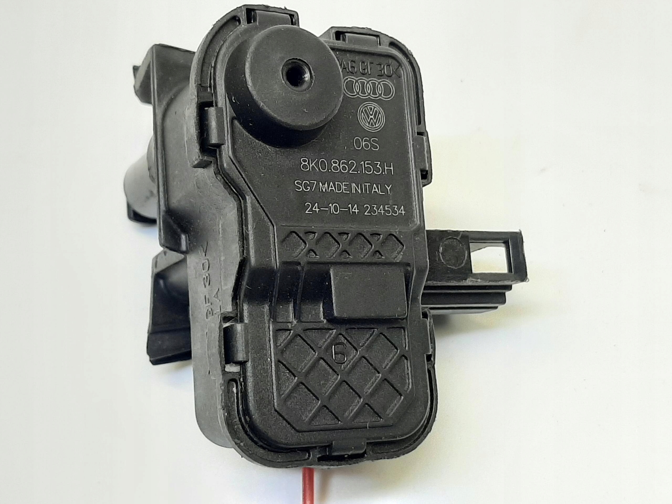 AUDI A5 8T SILNICZEK BLOKADY WLEWU PALIWA 8K0862153H