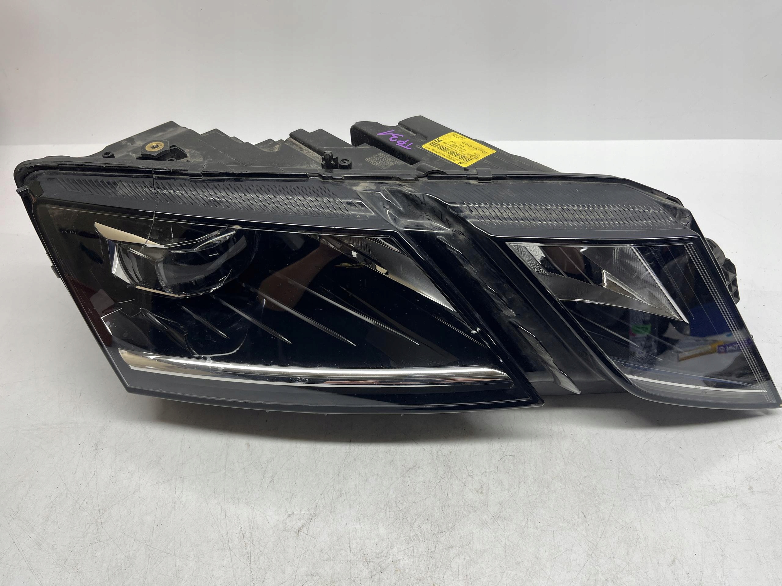 SKODA Octavia Reflektor Lampa Przód PRAWY LED 5E1941016D