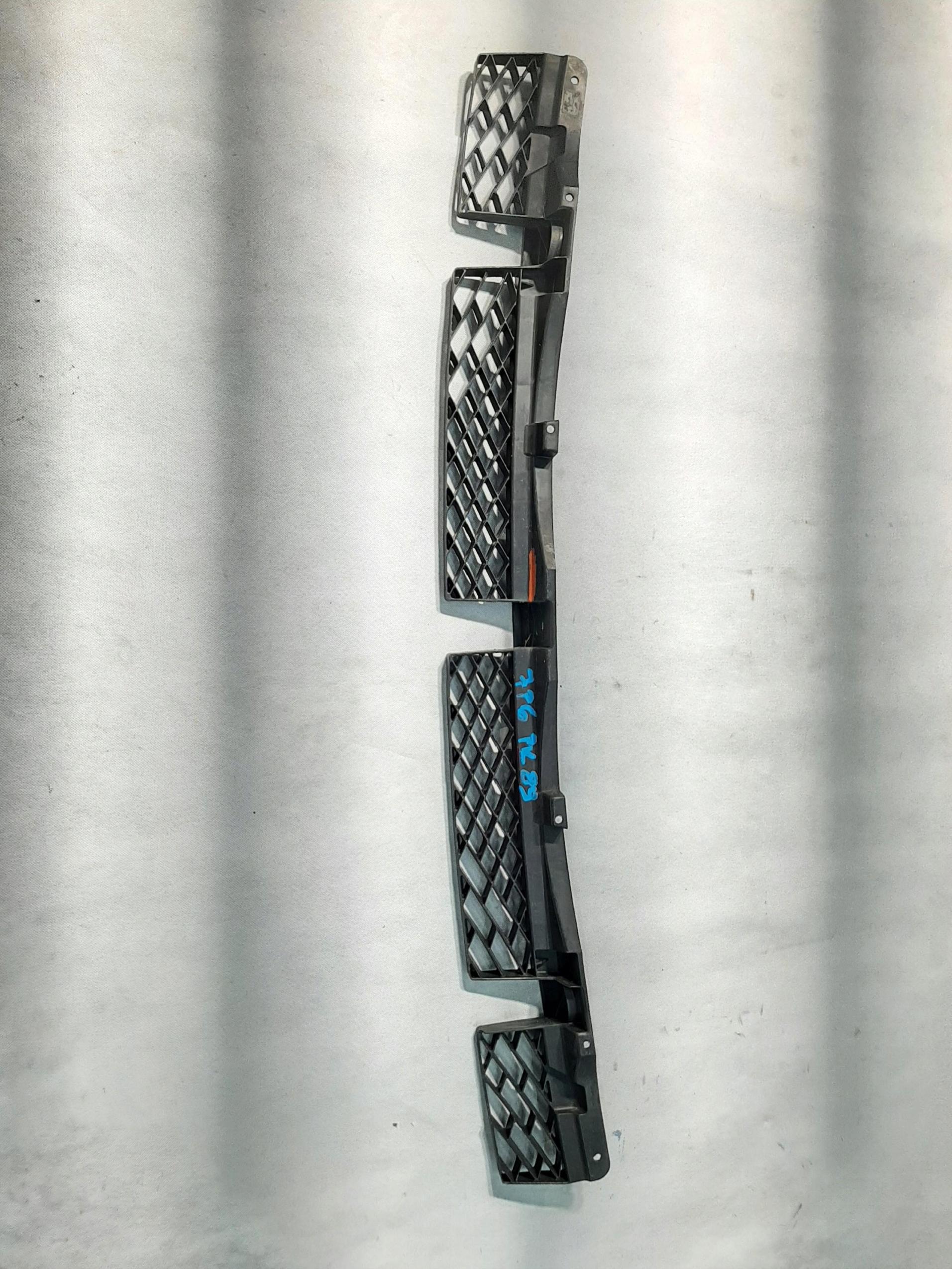 VW TOUAREG II ŚLIZG MOCOWANIE ZDERZAKA TYŁ 7P6807863