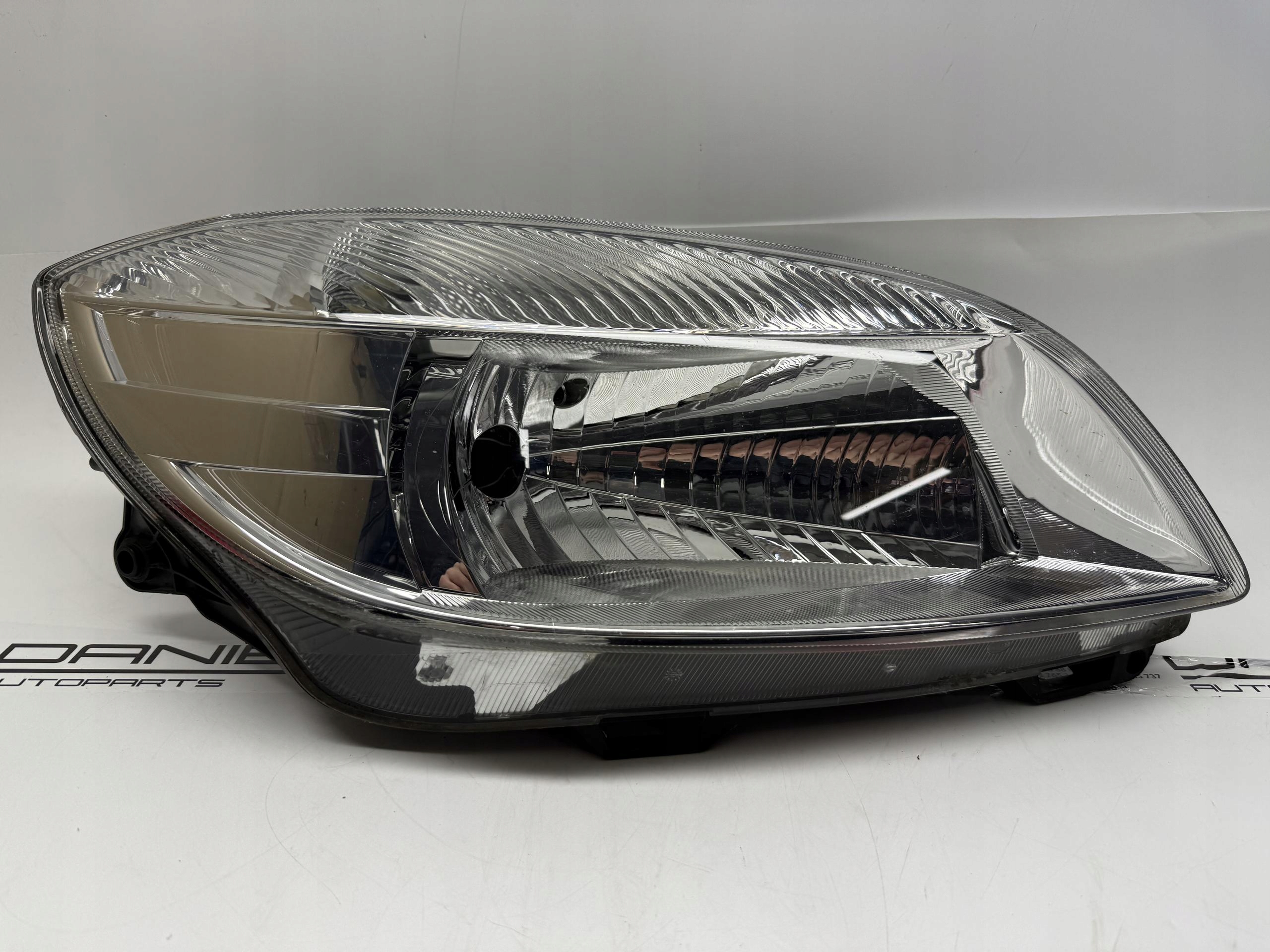 SKODA FABIA II LIFT REFLEKTOR PRAWY PRZÓD PRZEDNI 5J1941016C