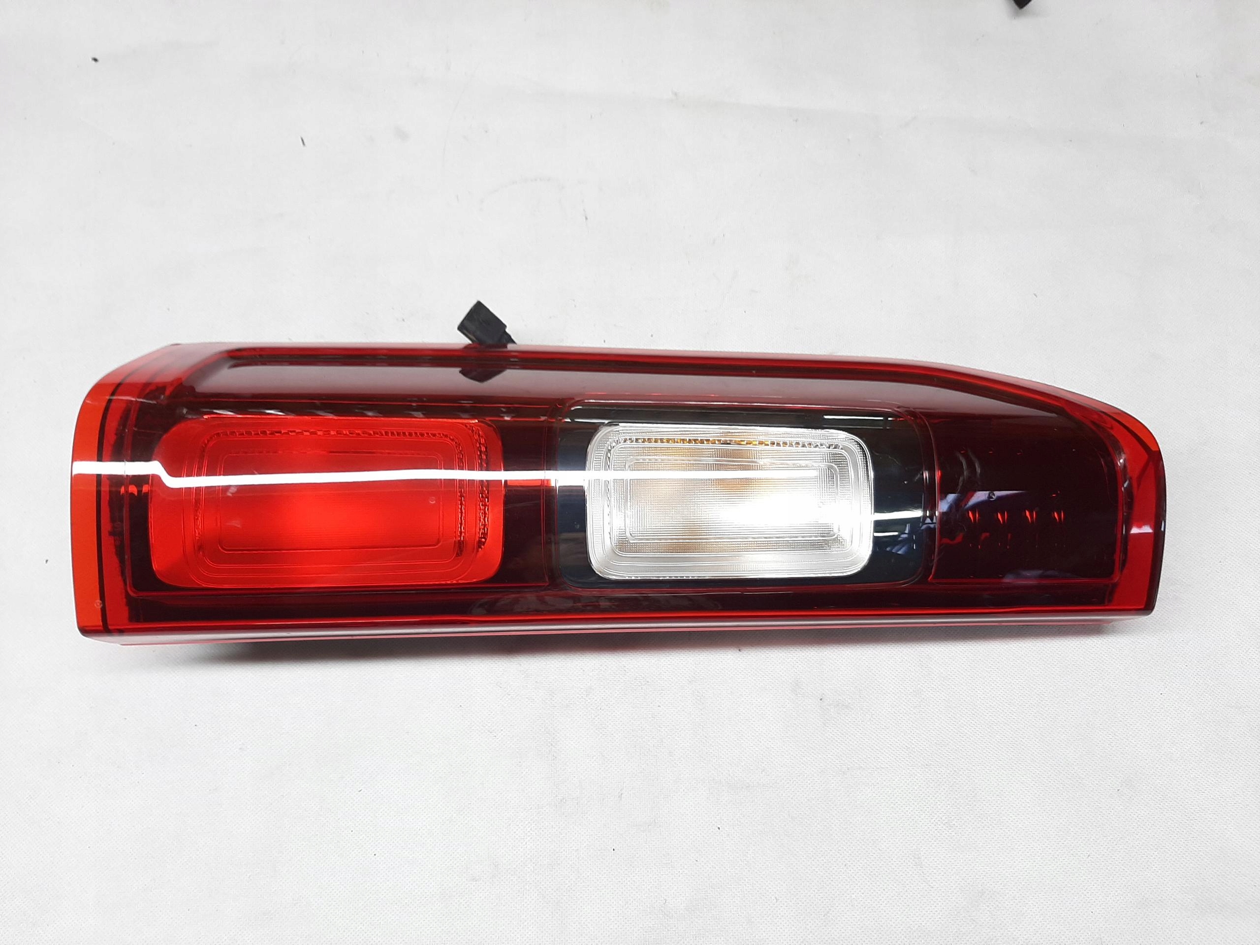 RENAULT TRAFIC III 2014- LAMPA LEWA TYLNA DEPO ANGLIK 08-551-19B8L-B