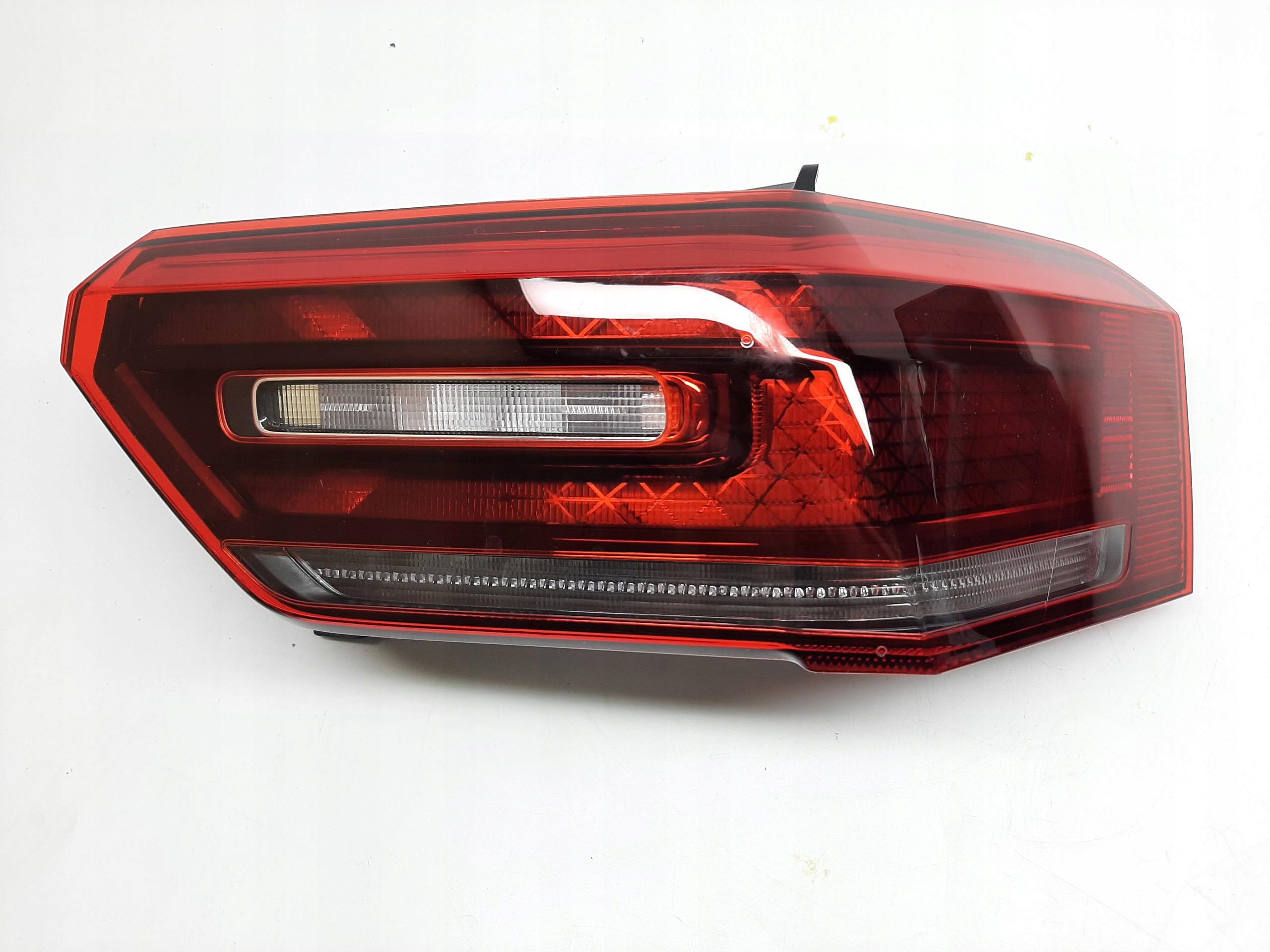 VW ID3 ID.3 LIFT LAMPA PRAWA TYLNA TYŁ LED 10A945208E