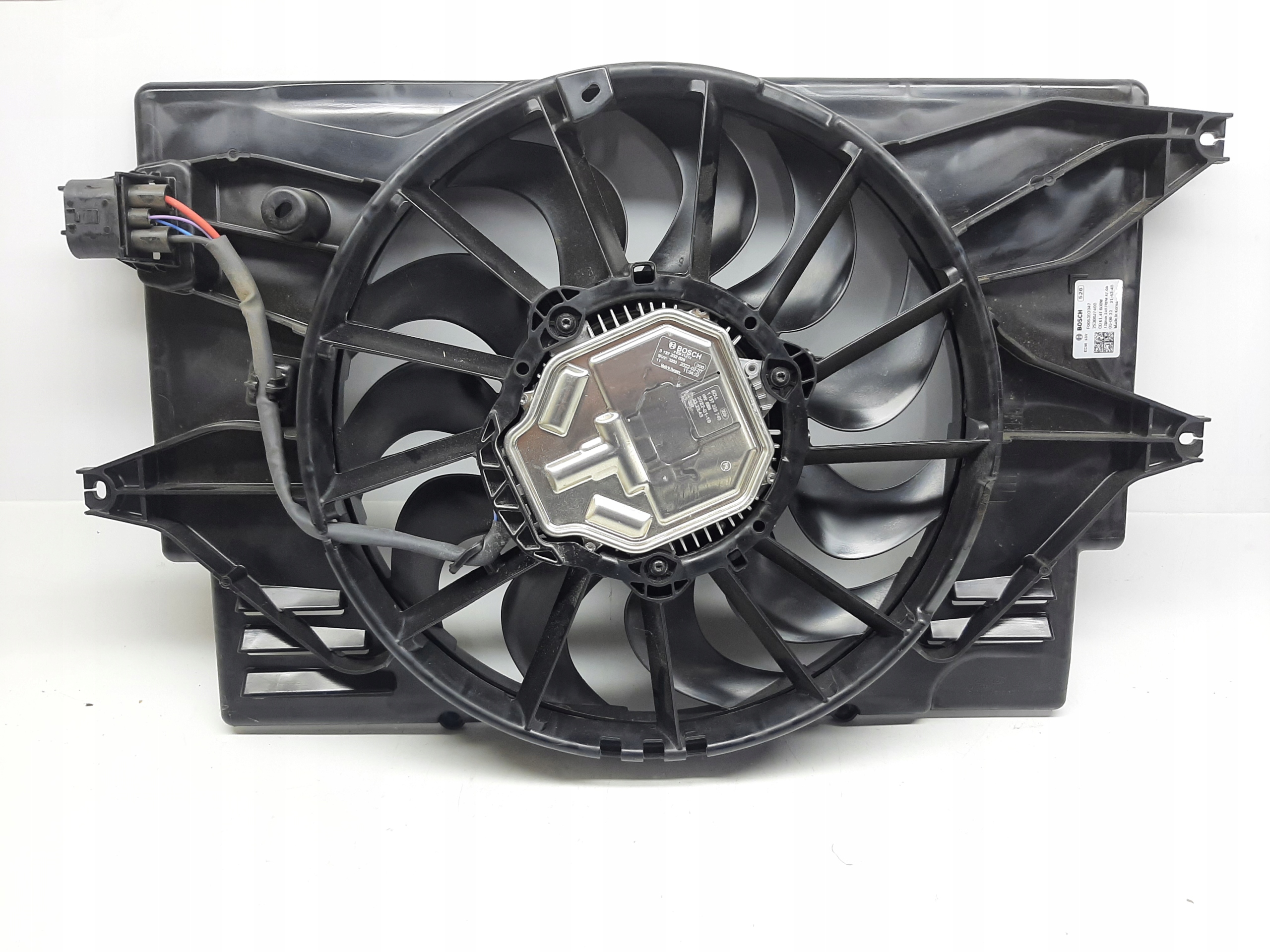 HYUNDAI I30 16- WENTYLATOR CHŁODNICY F00S3D2047 3137232025