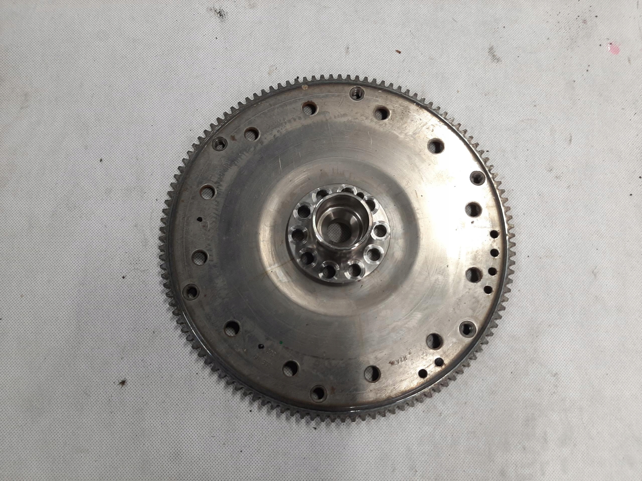 AUDI A6 C7 3.0 TFSI KOŁO ZAMACHOWE 06E105323T