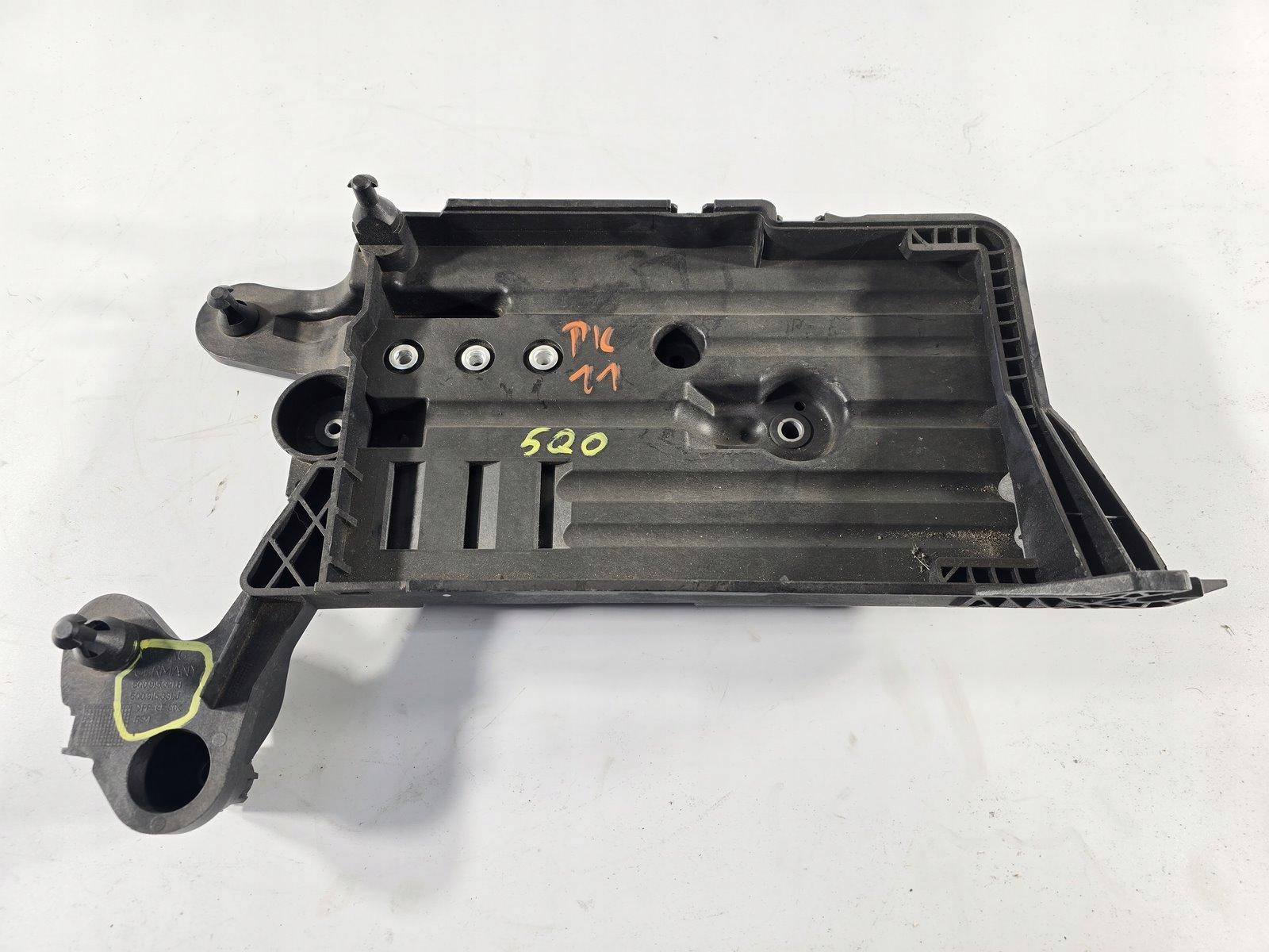 VW GOLF VII AUDI A3 8V PODSTAWA AKUMULATORA 5Q0915321H 5Q0915331J
