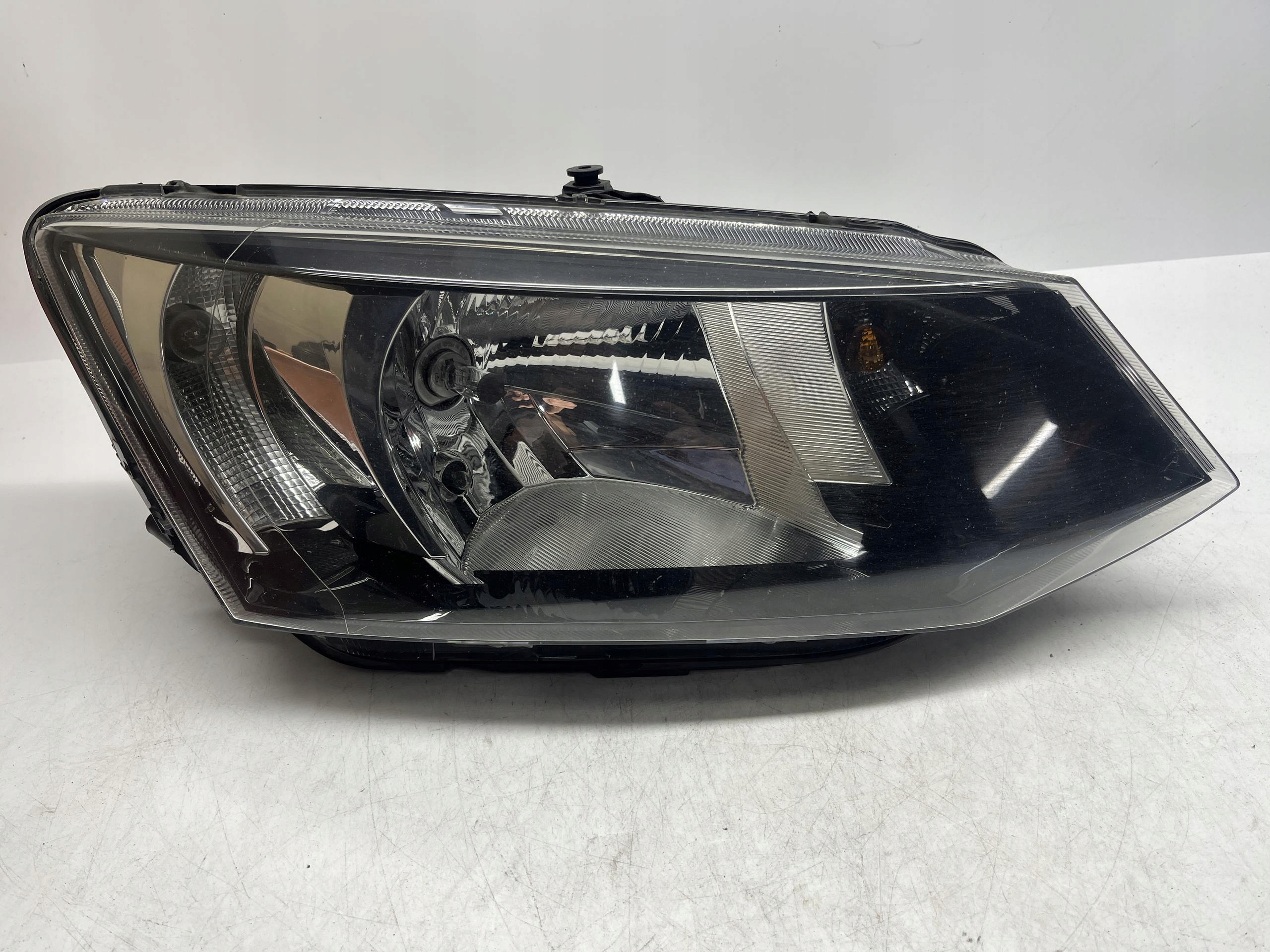 SKODA Fabia 3 Reflektor Lampra Przód Prawy 6V19941016C