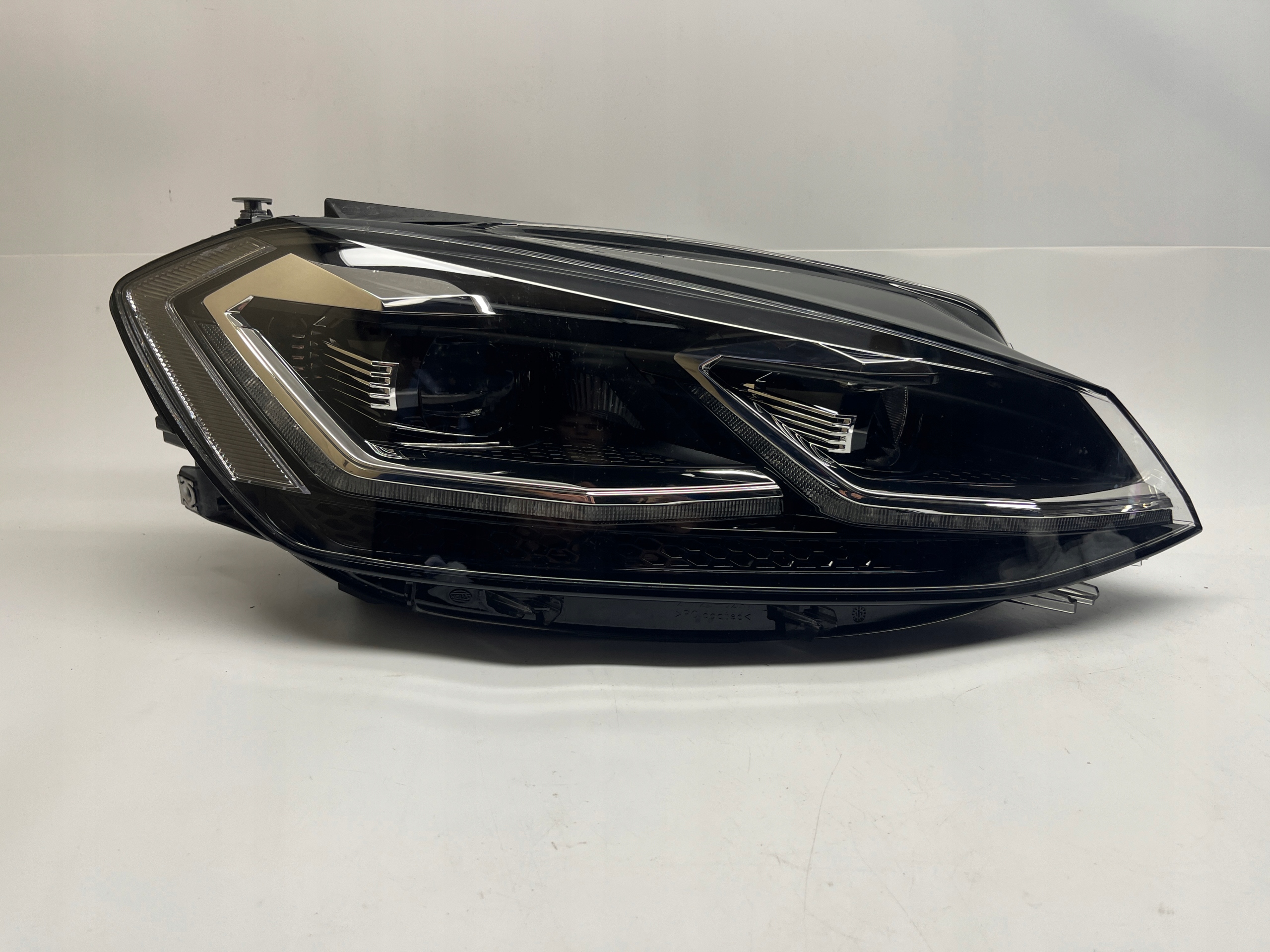 VOLKSWAGEN GOLF VII LIFT REFLEKTOR PRZÓD PRAWY LAMPA LED 5G1941036