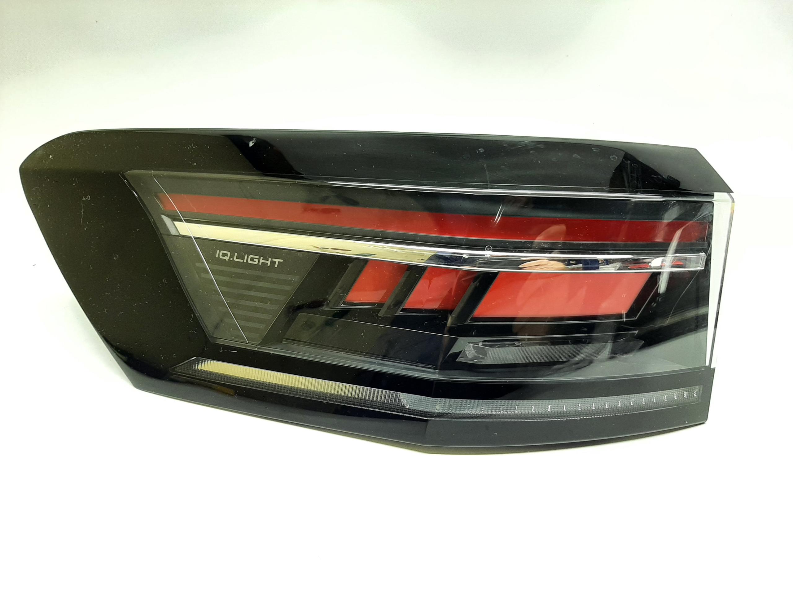 VW PASSAT B9 KOMBI LAMPA LEWA TYLNA TYŁ IQ LIGHT LED 3J0945207
