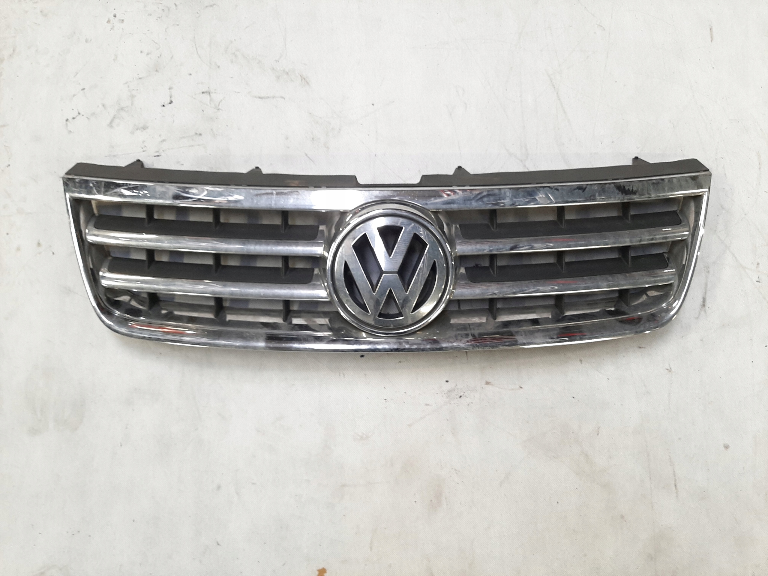 VW TOUAREG I 7L 2.5 TDI 2002- GRILL ATRAPA CHŁODNICY 7L6853651A
