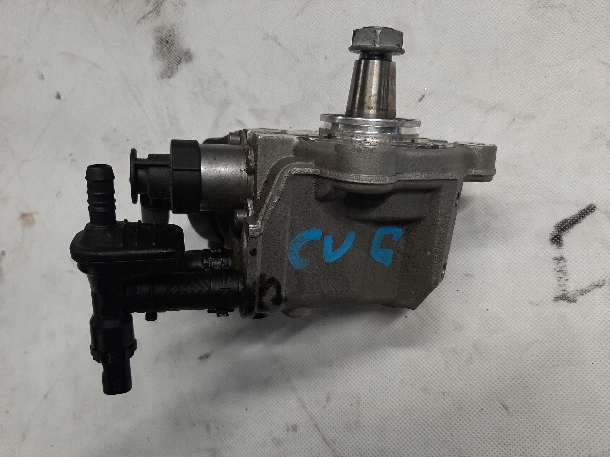 VW CADDY IV POMPA WTRYSKOWA 2.0 TDI 03L130755D 0445010514