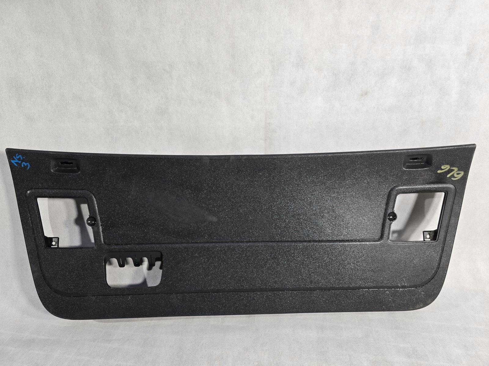 SEAT IBIZA III 6L OSŁONA TAPICERKA KLAPY BAGAŻNIKA 6L6867601F