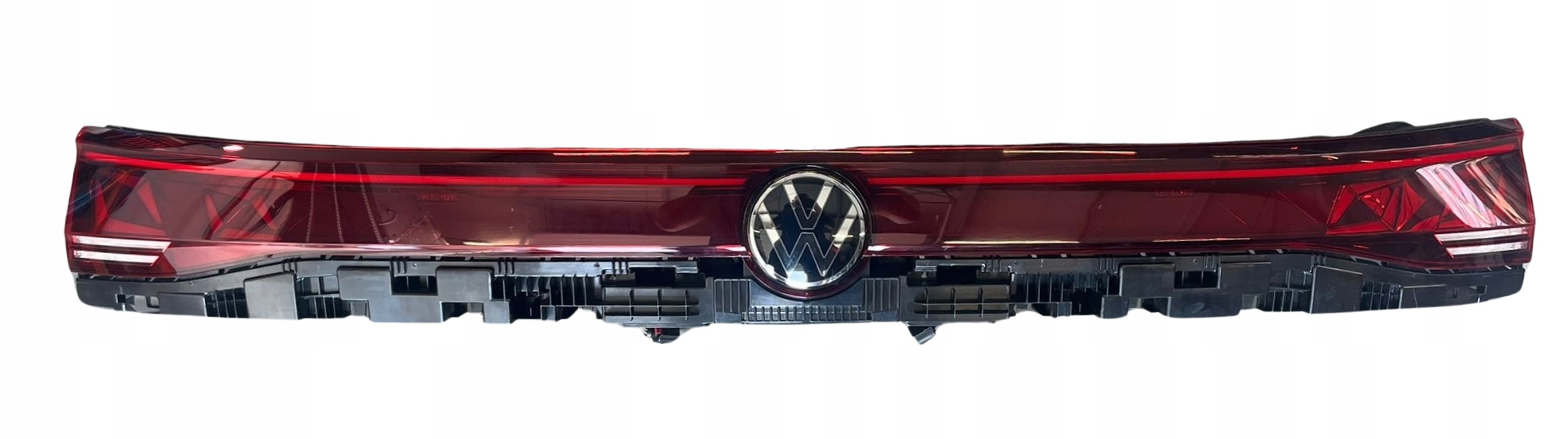VW TOUAREG LAMPA TYŁ TYLNA BLENDA ŚRODKOWA 760945307G