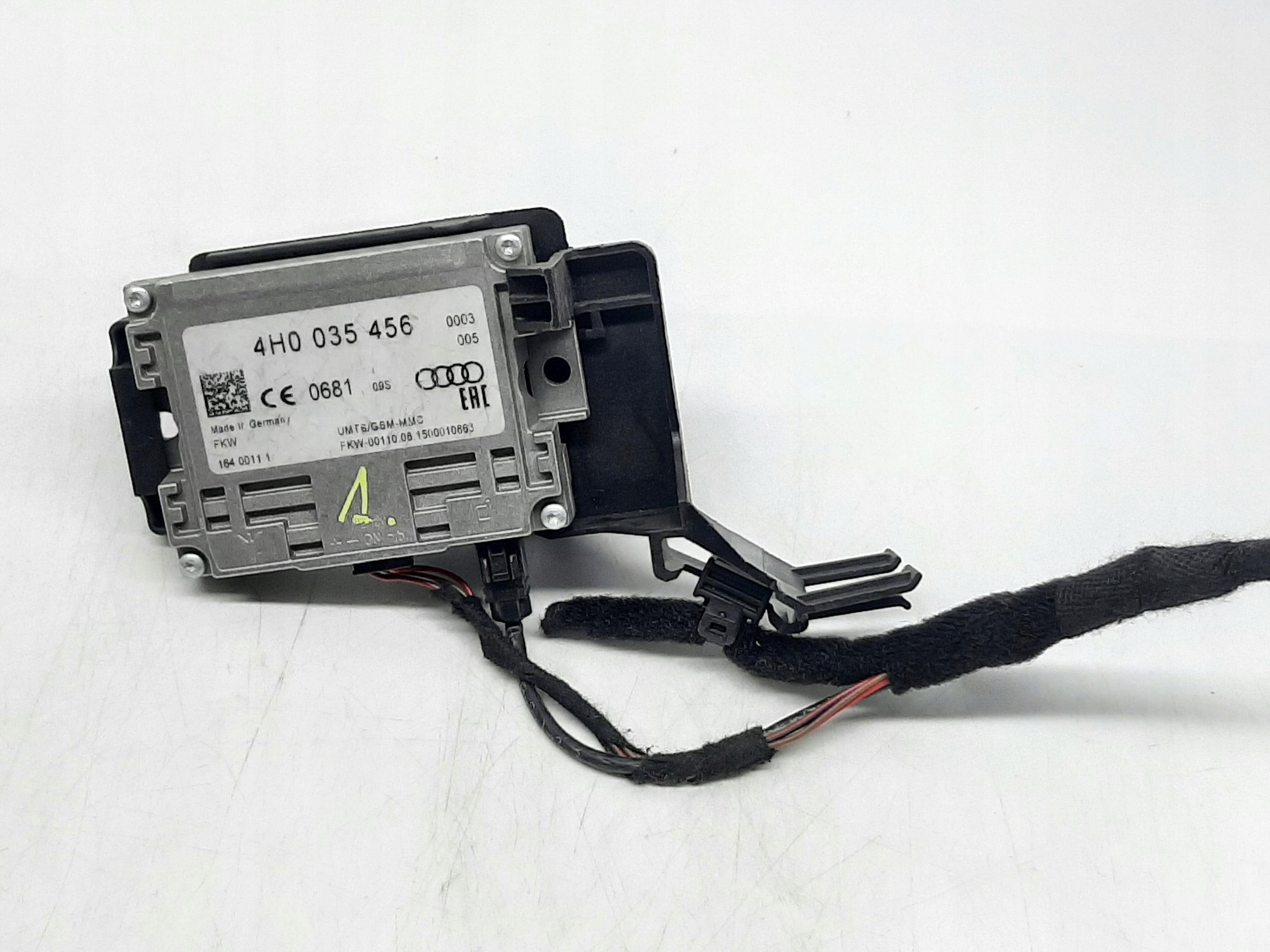 AUDI A8 D4 WZMACNIACZ ANTENOWY 4H0035456