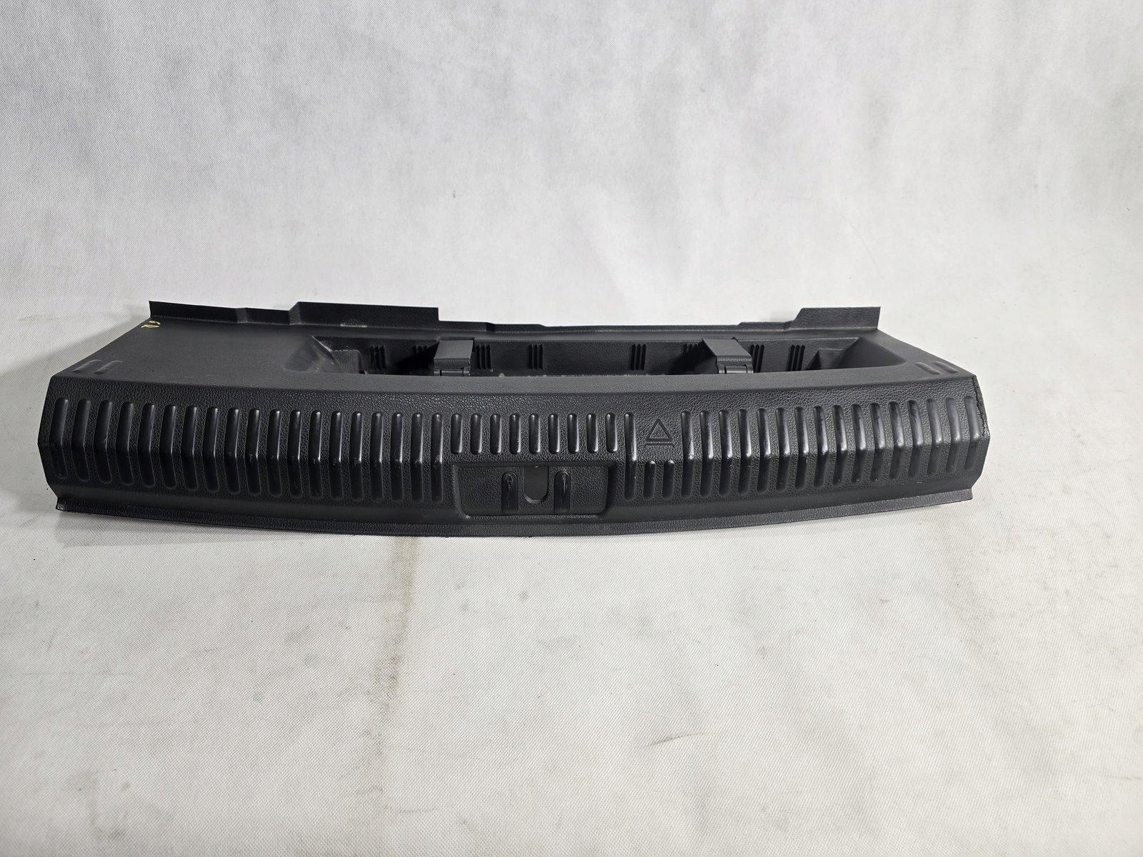 VW POLO V 6R OSŁONA PASA TYLNEGO TYŁ MASKOWNICA 6R6863485