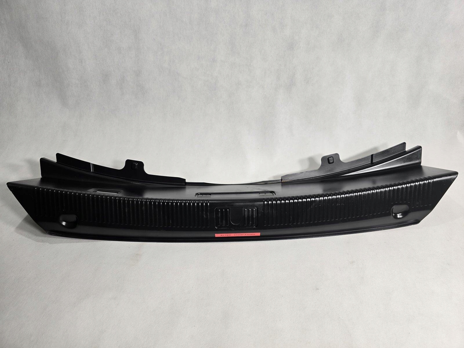 AUDI A8 D4 4H OSŁONA PASA TYLNEGO TYŁ MASKOWNICA 4H0863471B