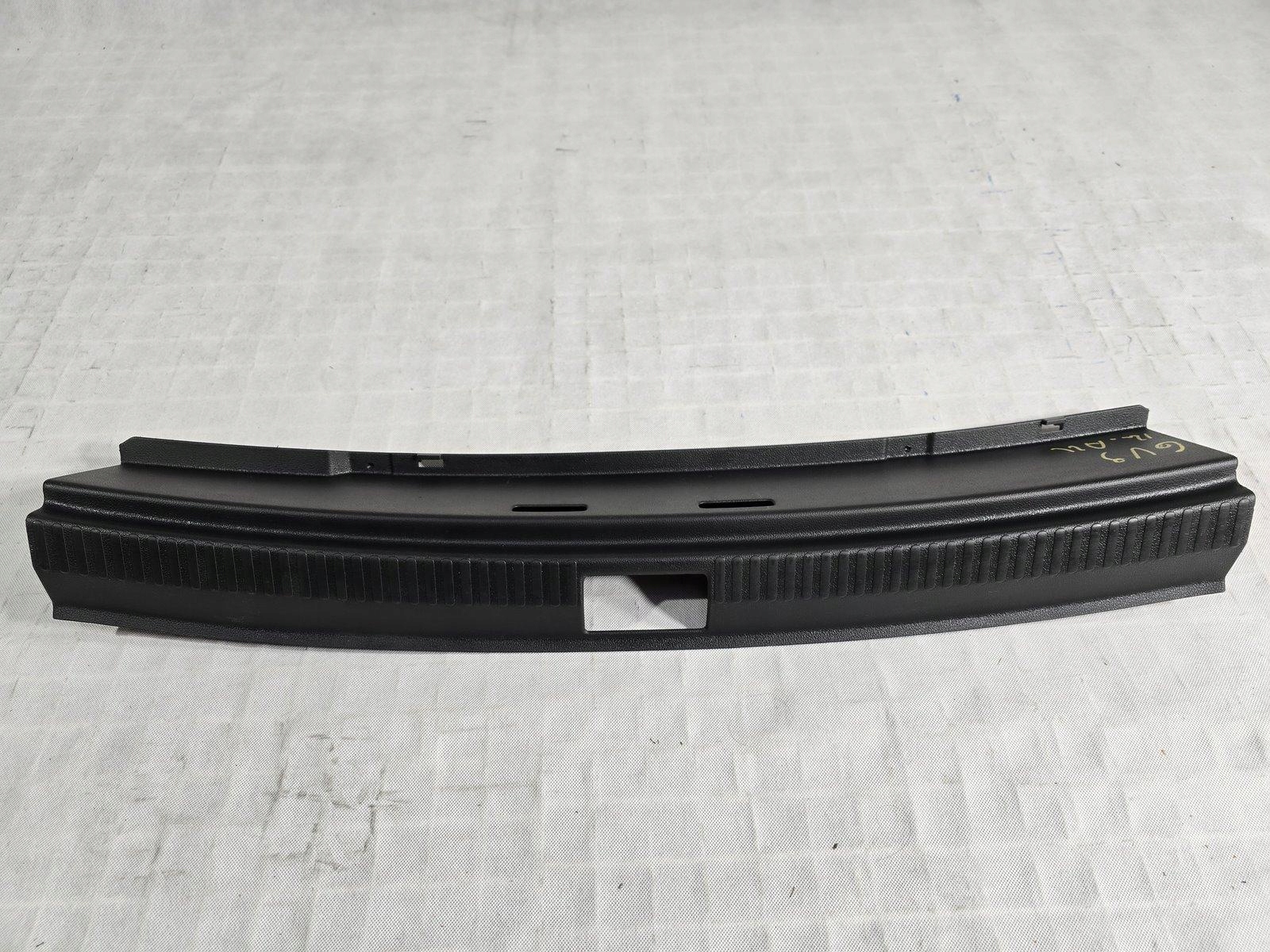 SKODA FABIA III KOMBI OSŁONA PASA TYLNEGO TYŁ MASKOWNICA 6V9863459