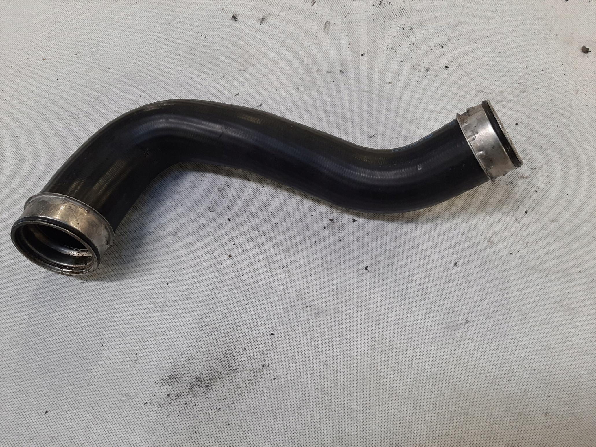 VW TOUAREG I 2.5 TDI 02- PRZEWÓD WĄŻ RURA INTERCOOLERA 7L6145790B