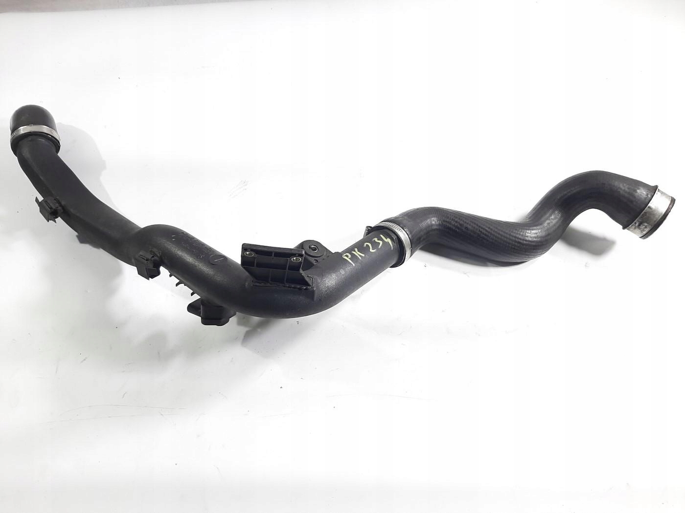 VW PASSAT B5 AUDI A4 B5 B6 1.9 TDI WĄŻ RURA INTERCOOLERA 8D0145840S