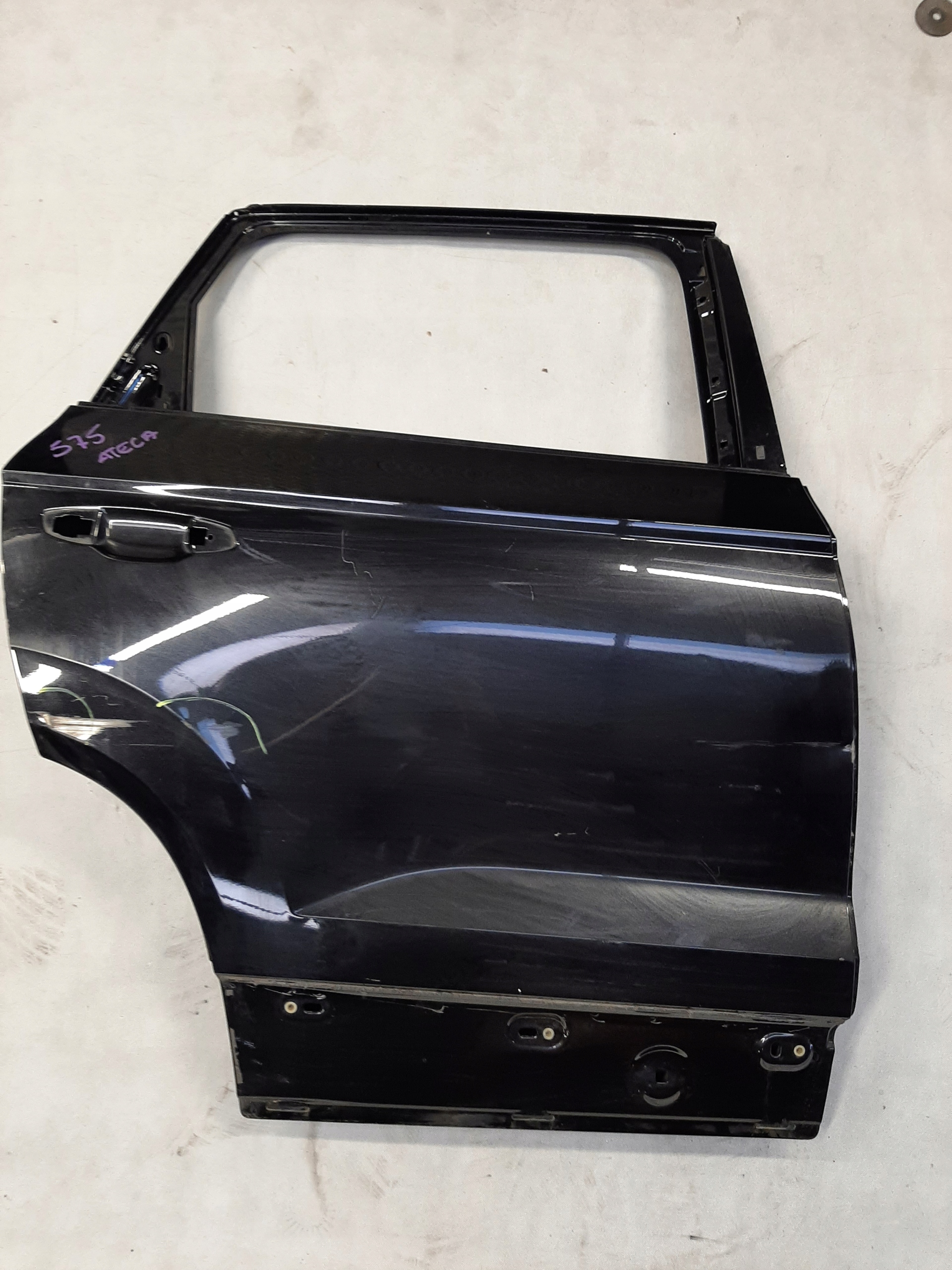SEAT ATECA 575 DRZWI PRAWY PRAWE TYŁ TYLNE
