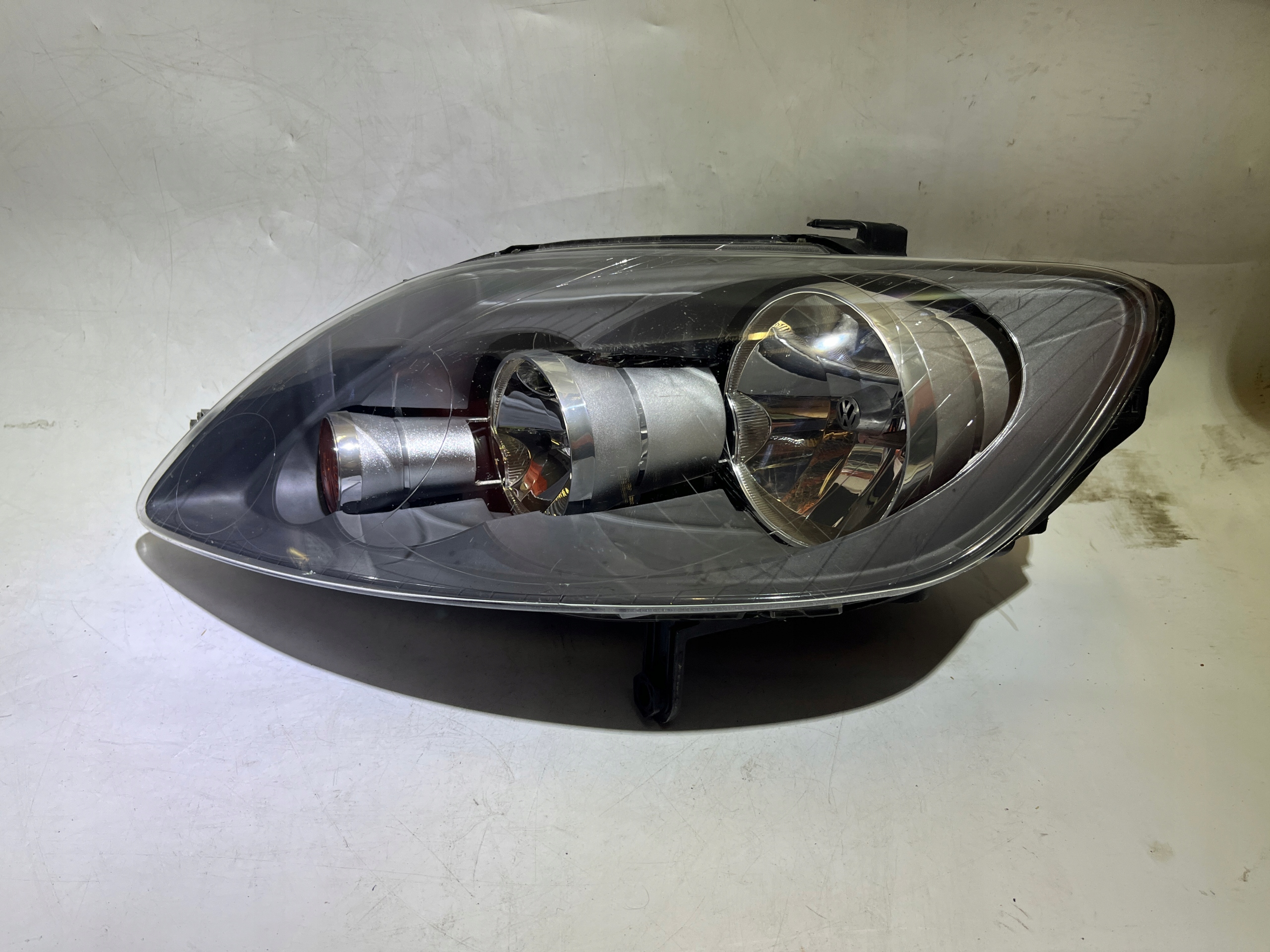 VOLKSWAGEN GOLF V PLUS REFLEKTOR PRZÓD LAMPA PRZEDNIA LEWA 5M1941005D