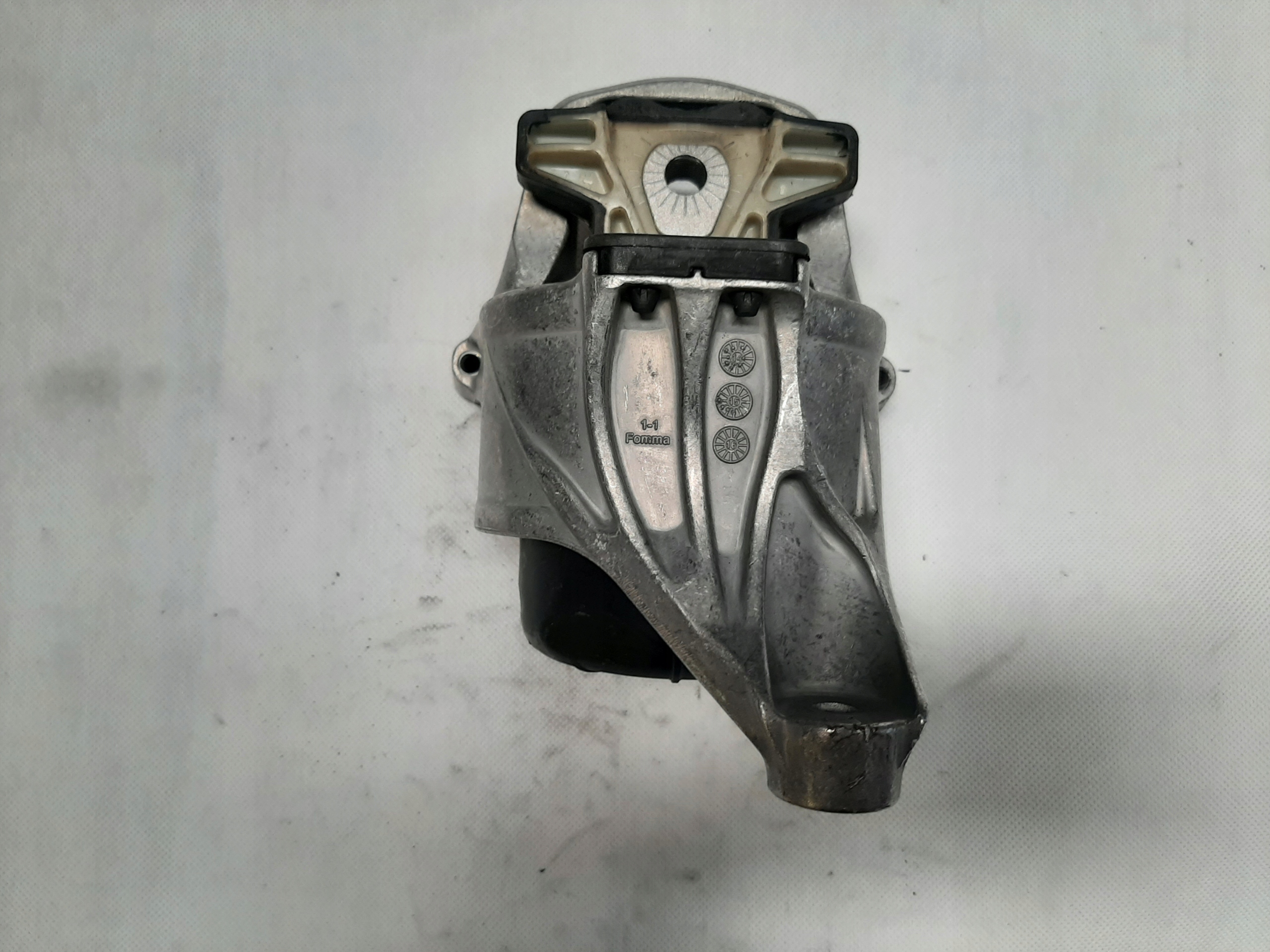 Poduszka Silnika Audi A4 B9 A5 8W0199371BS