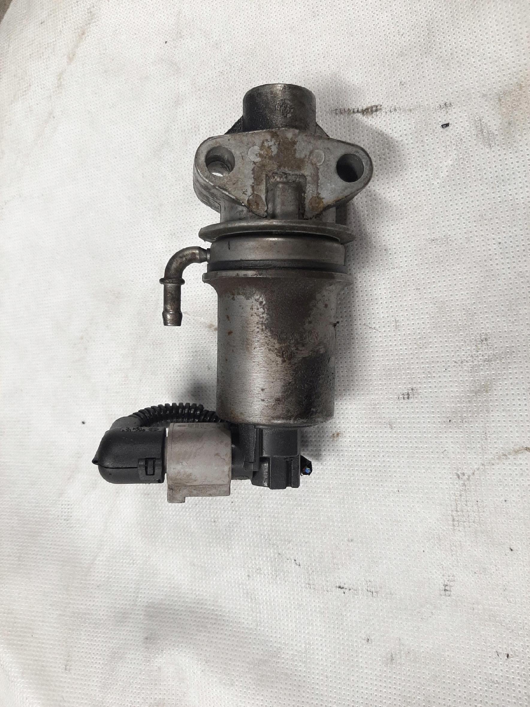 AUDI A3 8P ZAWÓR EGR CYRKULACJI SPALIN 06A131501F