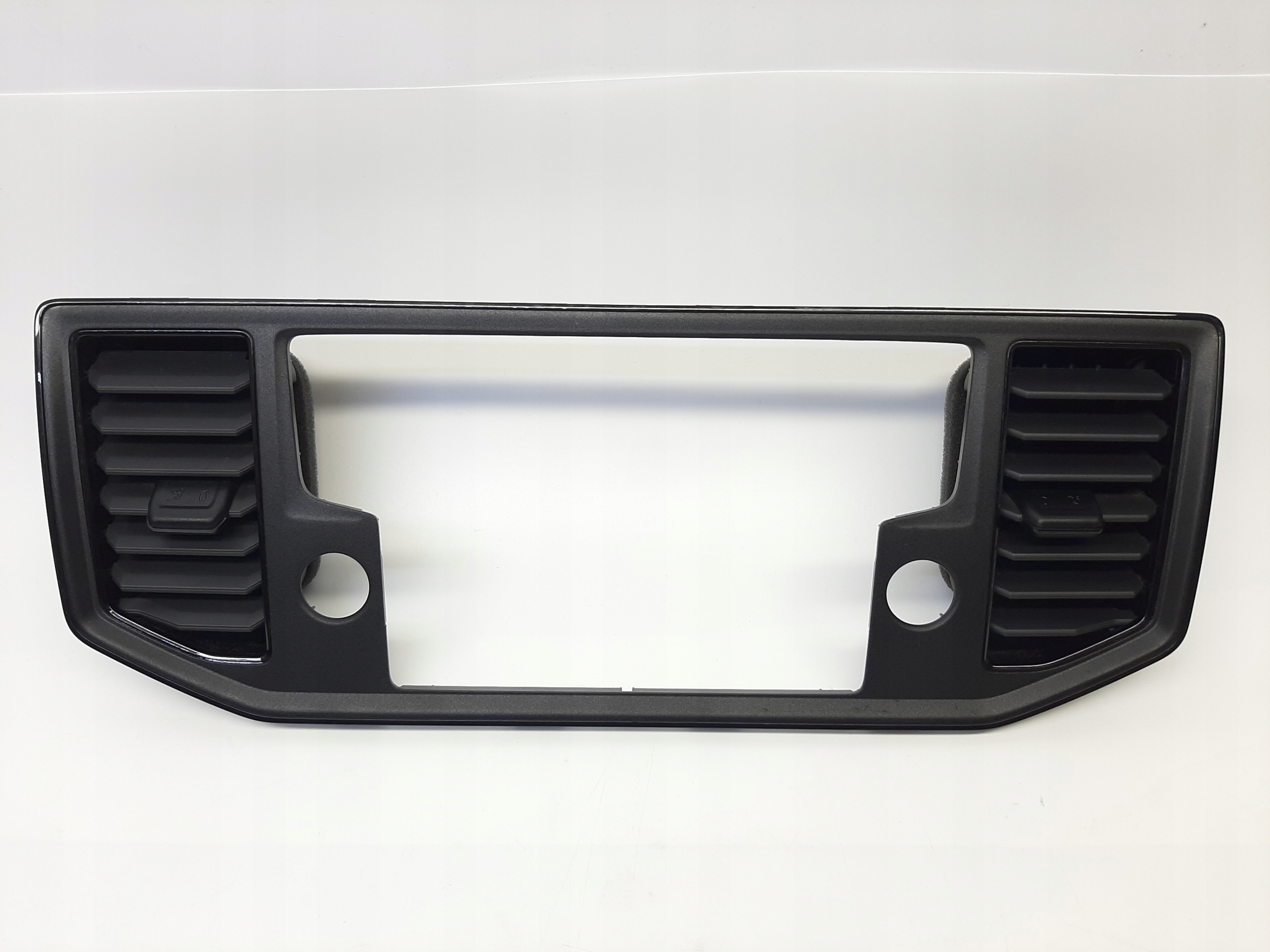 VW CRAFTER II MAN TGE RAMKA NAVI KRATKI NAWIEWU 7C0857038F