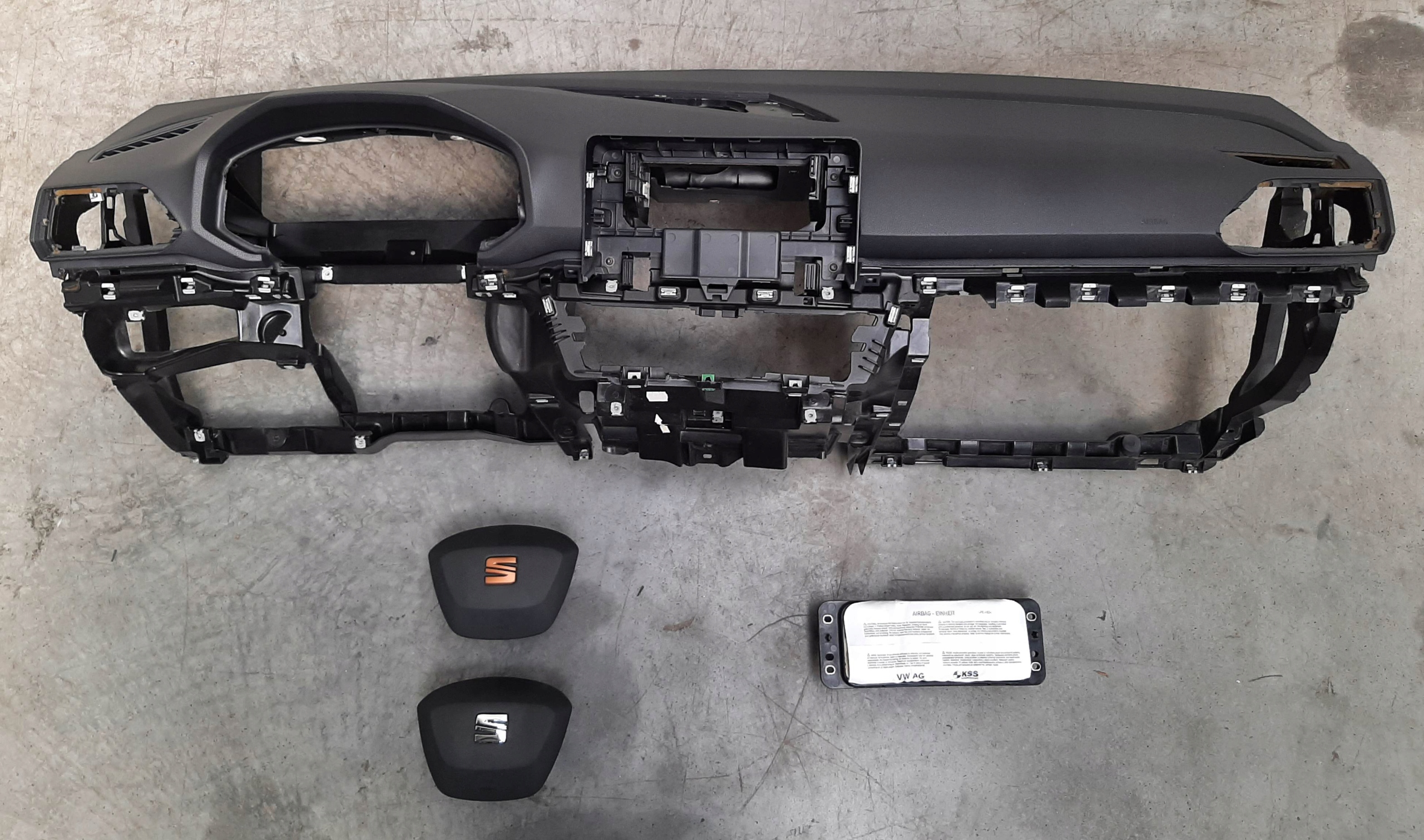Seat Tarraco 5FJ857003 Deska Konsola Airbag Kokpit