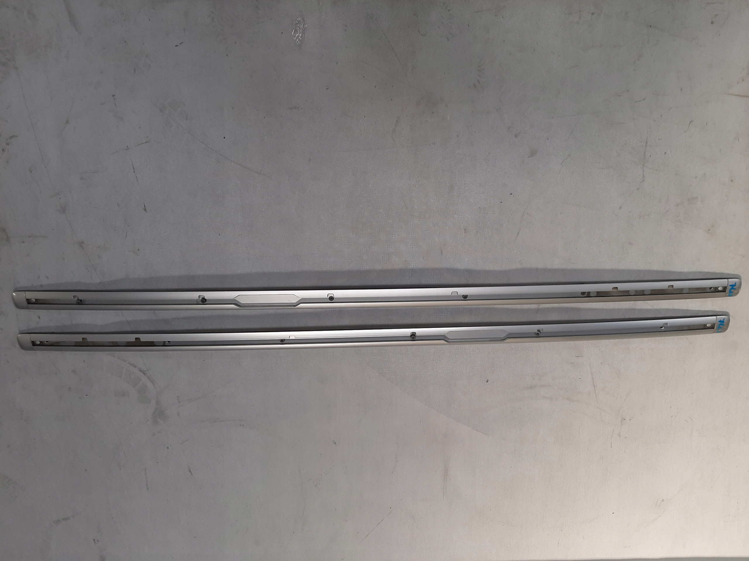 VW TOUAREG II 7L RELINGI DACHOWE LEWY PRAWY 7L6860181G 7L6860182G