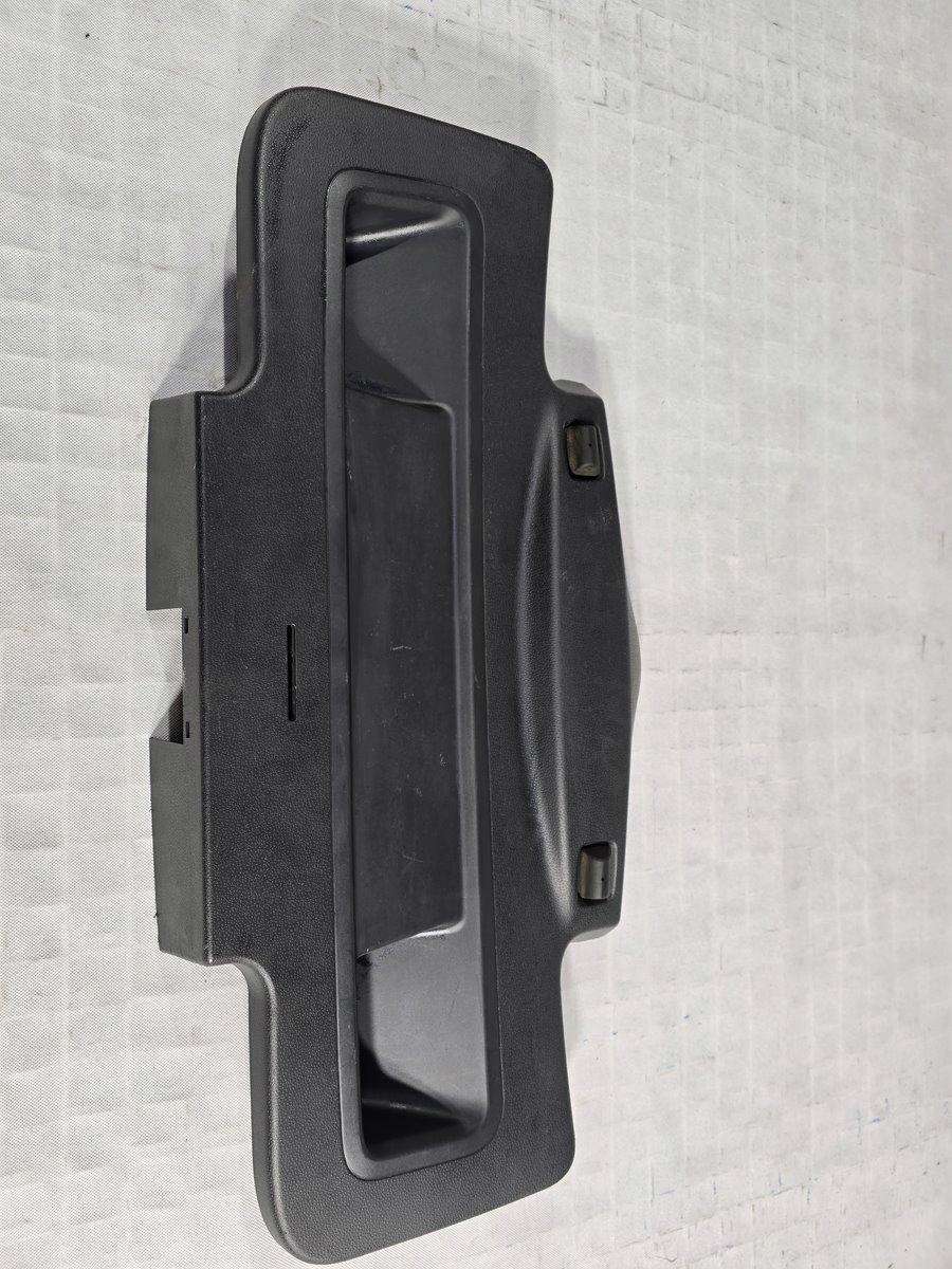 SEAT IBIZA IV 6J OSŁONA PASA TYLNEGO TYŁ MASKOWNICA 6J4867601E