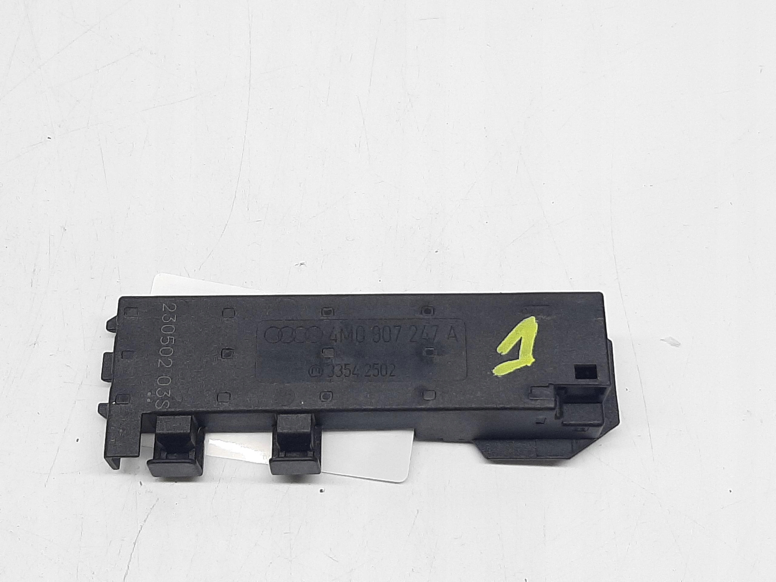 AUDI A5 SPORTBACK II LIFT 2021- WZMACNIACZ ANTENA KESSY 4M0907247A