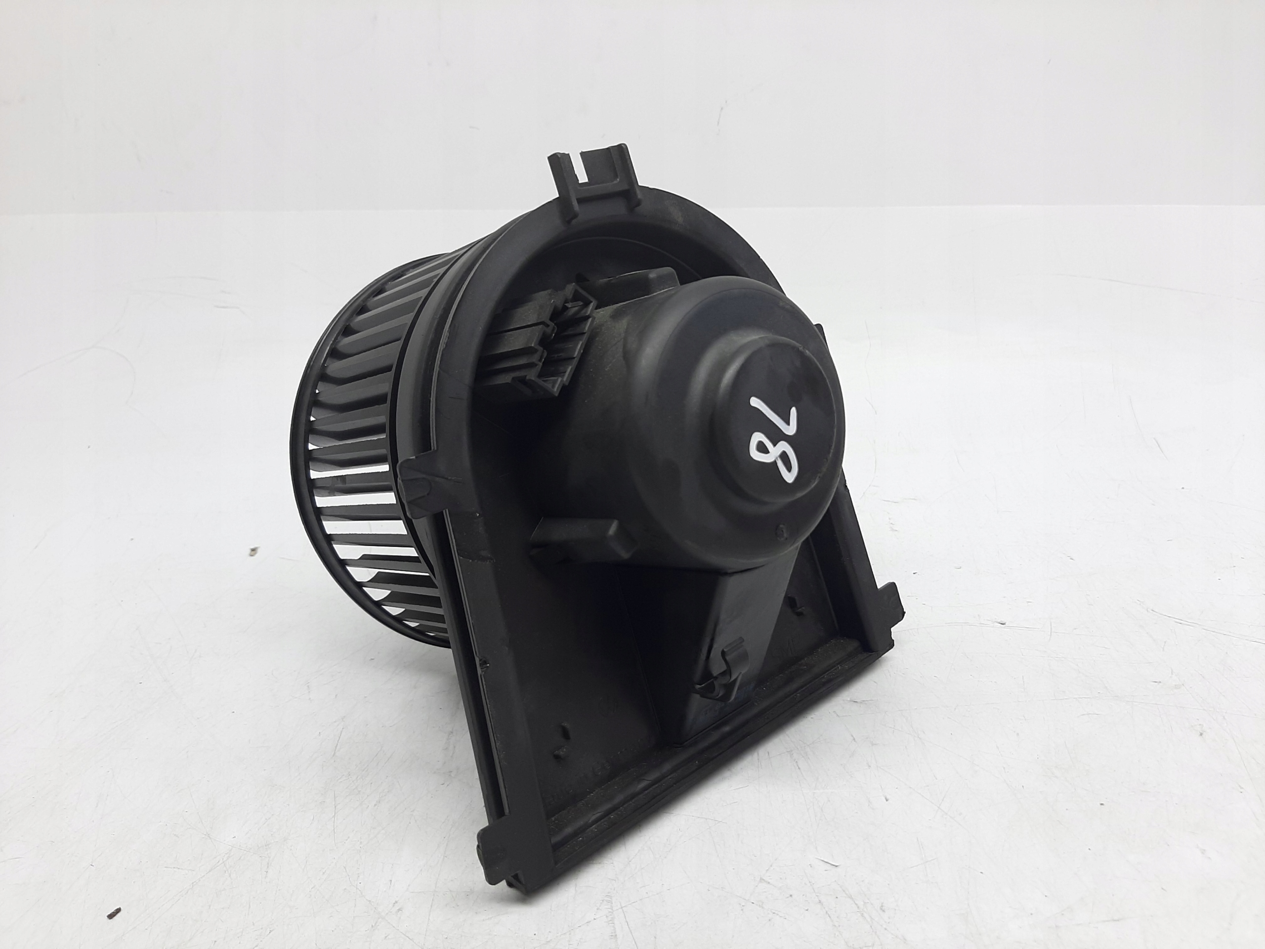 AUDI A3 8L LIFT DMUCHAWA WENTYLATOR NAWIEW POWIETRZA 1J1819021B