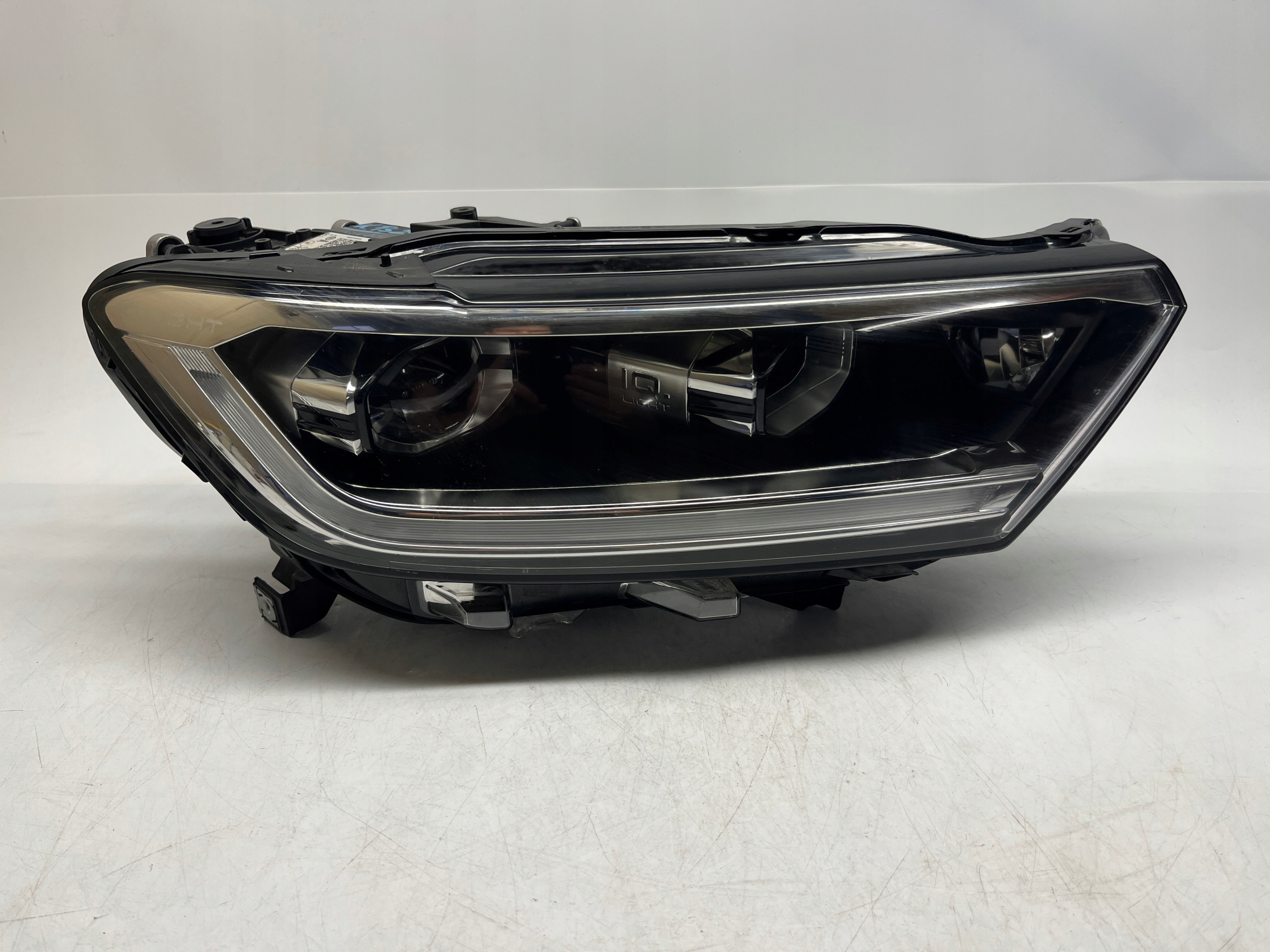 Volkswagen T-ROC REFLEKTOR LAMPA PRAWA PRZÓD LED MATRIX BEAM 2GA941036AT