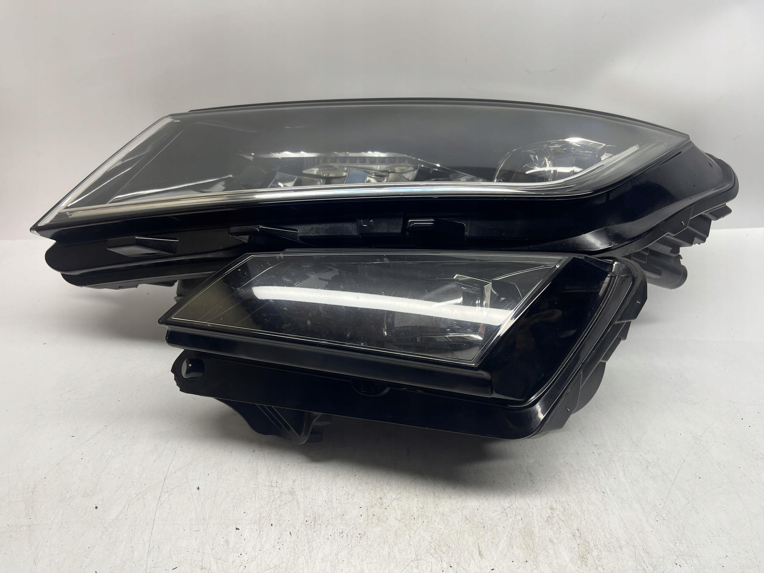 SKODA Kodiaq Reflektor Lampra Przód Lewy Led 566941015C