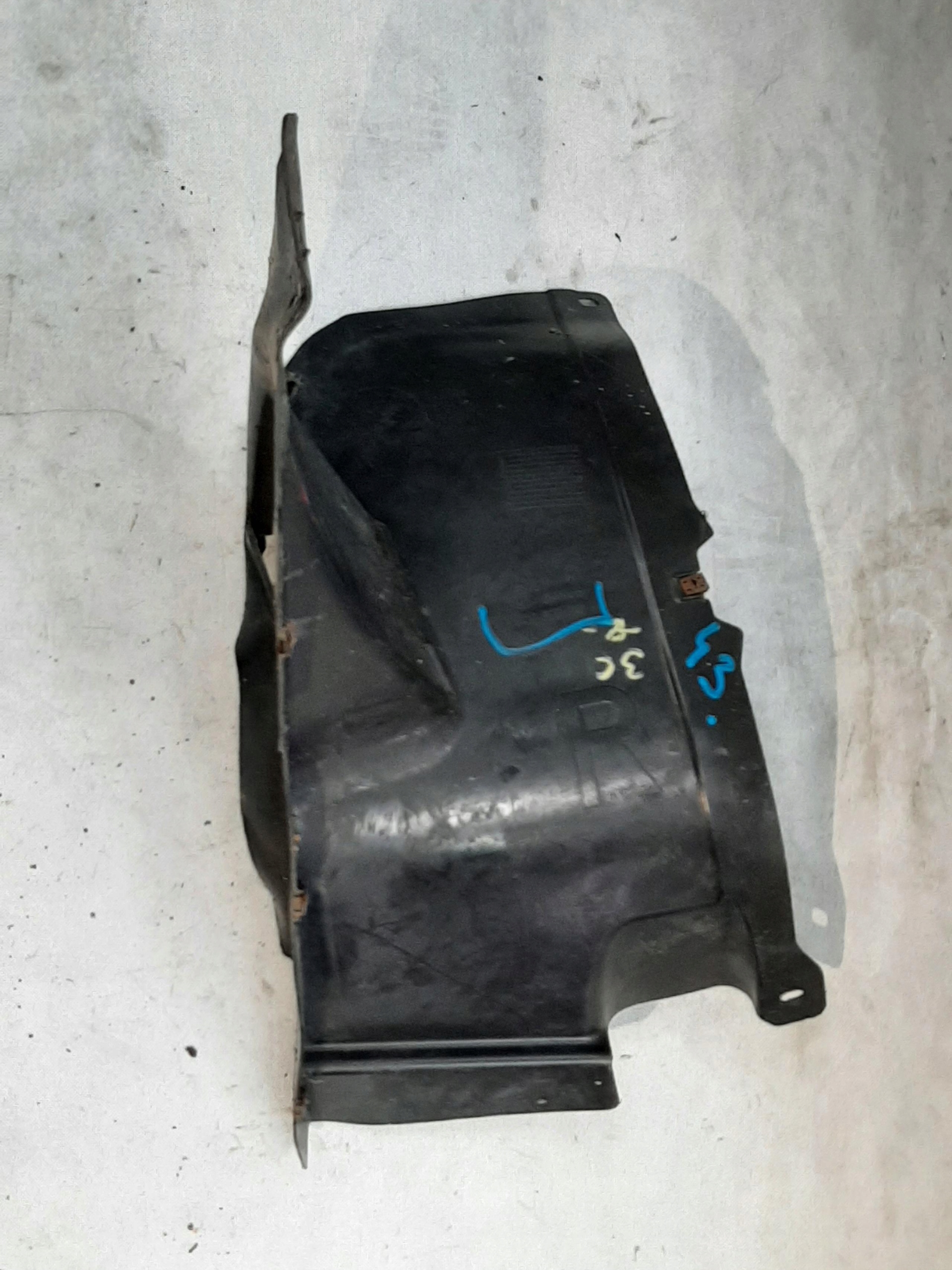 VW PASSAT B6 NADKOLE OSŁONA PRAWY PRZÓD CZĘŚĆ PRZEDNIA 3C0805912