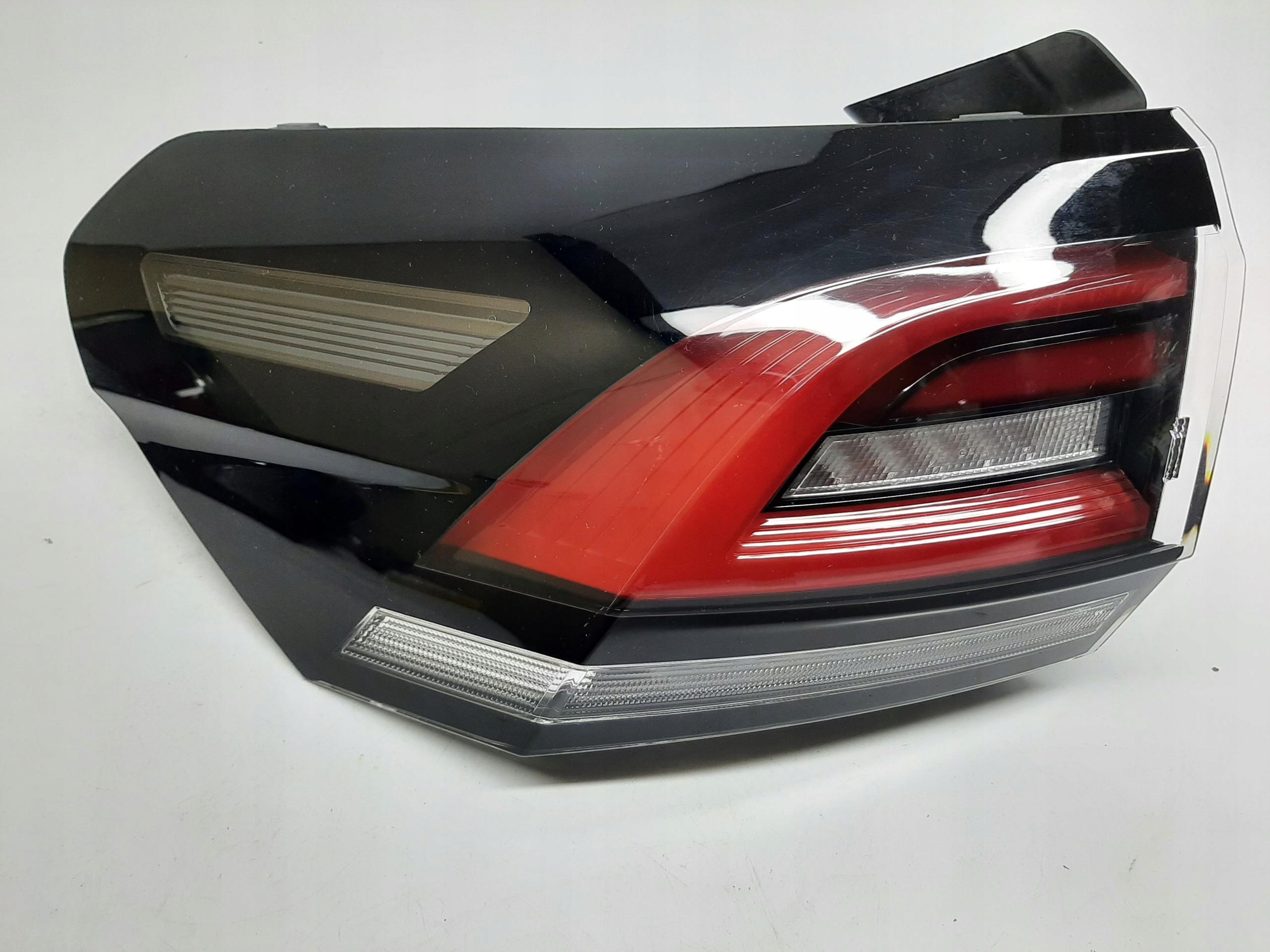 VW TAIGO LAMPA LEWA TYLNA TYŁ LED 2G7945095