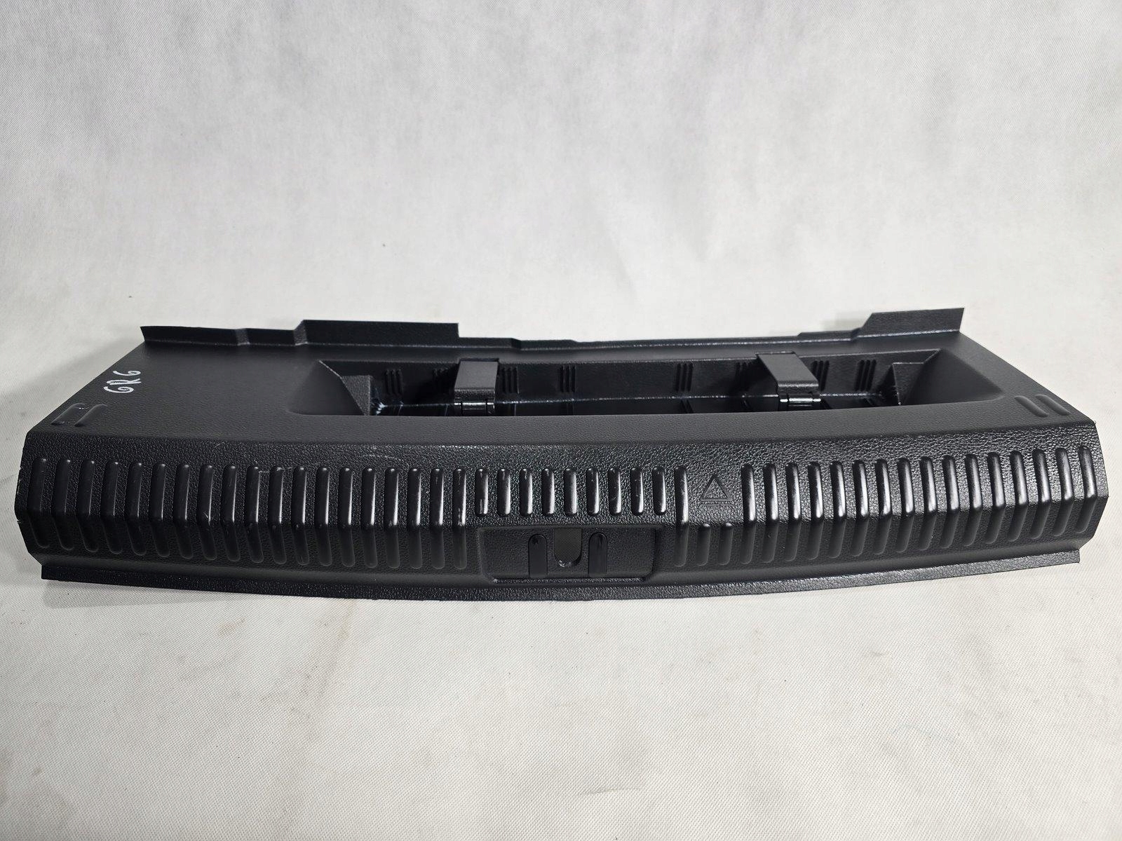 VW POLO V 6R OSŁONA PASA TYLNEGO TYŁ MASKOWNICA 6R6863485