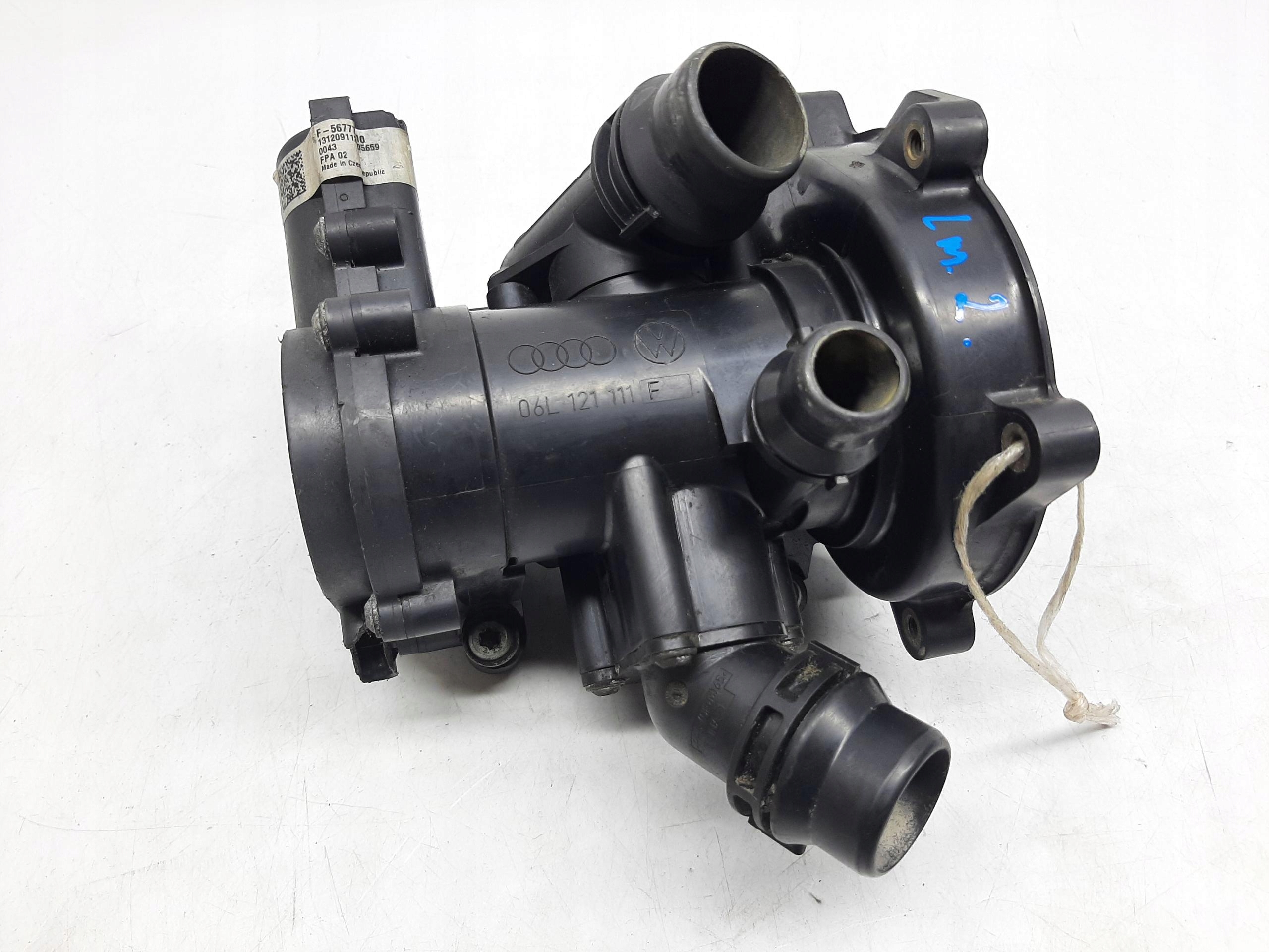 VW GOLF VII TERMOSTAT REGULATOR PŁYNU CHŁODZĄCEGO 06L121111F