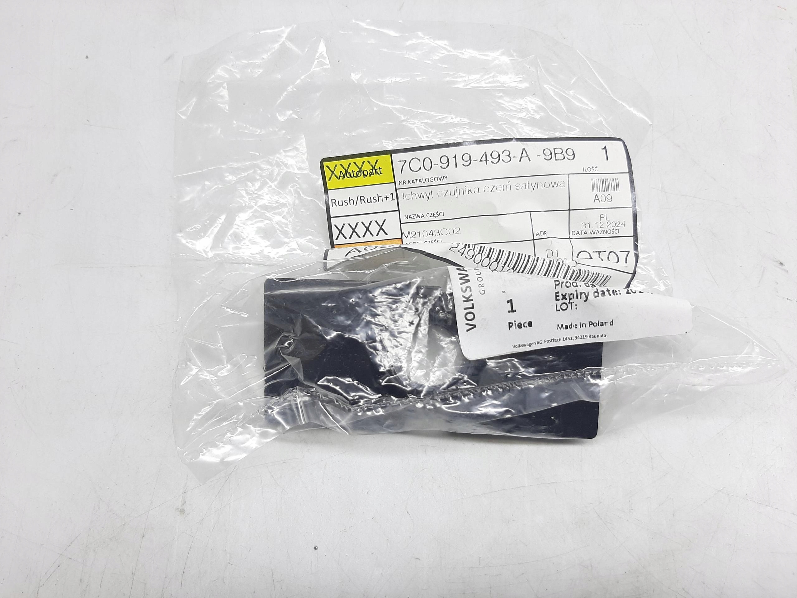 VW CRAFTER UCHWYT MOCOWANIE CZUJNIKA PARKOWANIA LEWE PDC 7C0919493A