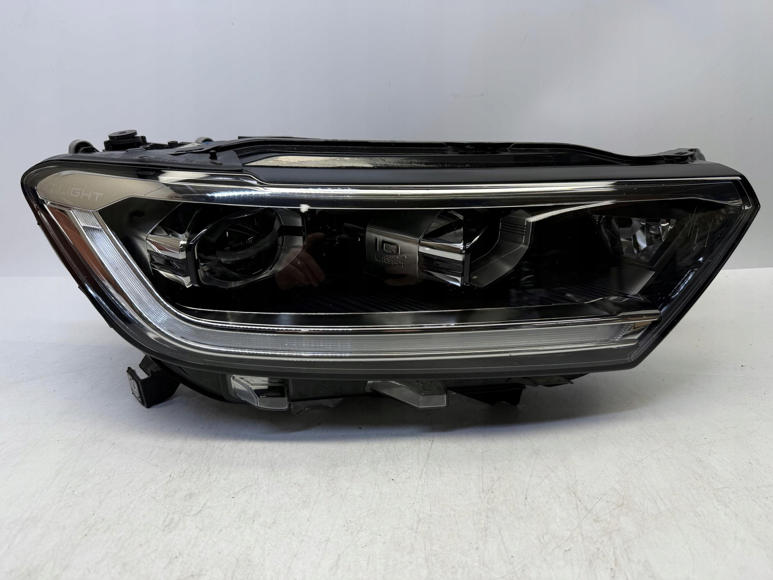 VW T-ROC REFLEKTOR LAMPA PRAWY PRZÓD PRZEDNIA LED IQ.LIGHT 2GA941036AK