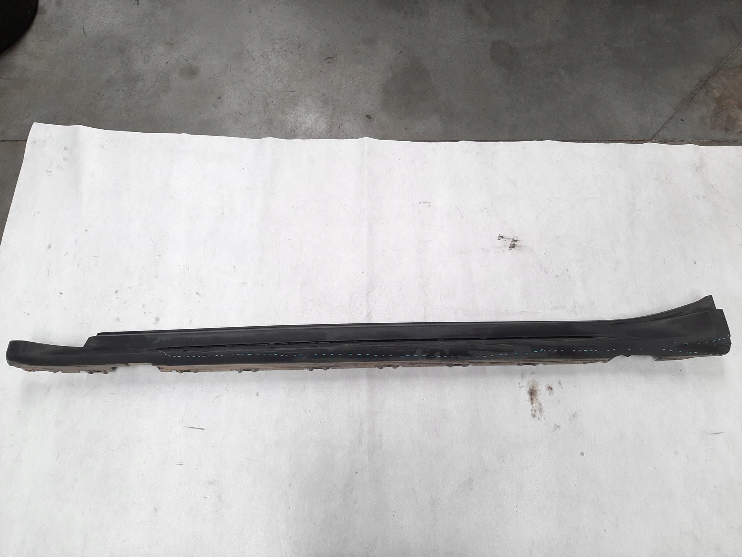 PORSCHE TAYCAN LISTWA PROGOWA LEWA 9J1854883G
