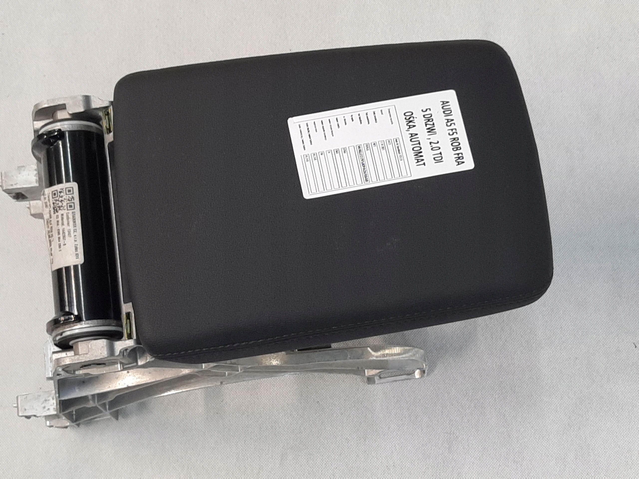 PODŁOKIETNIK CZARNA SKORA AUDI A5 SPORTBACK II LIFT 21- S-LINE 8W0864283E