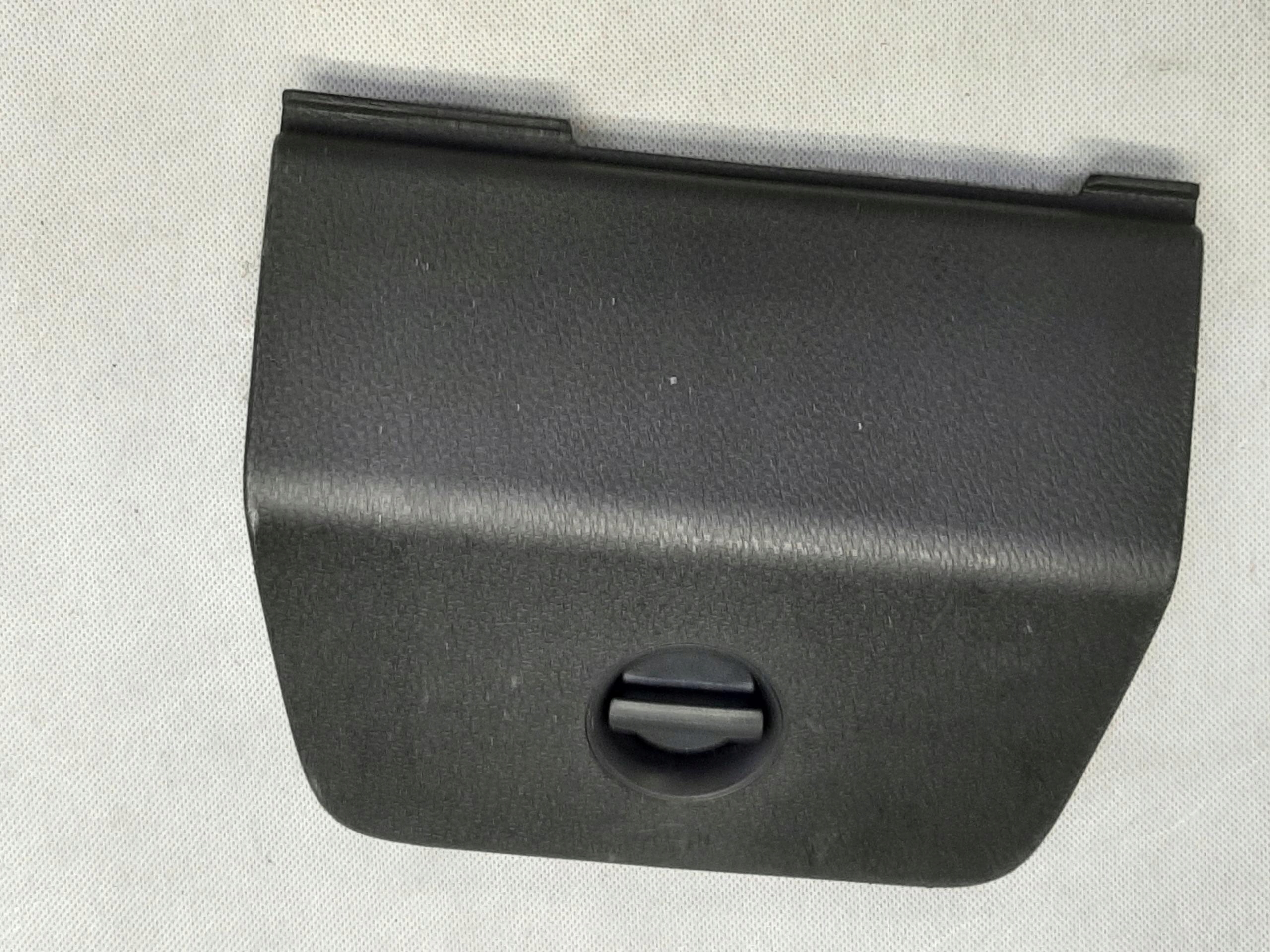 VW GOLF VII 7 5G KLAPKA OSŁONA BAGAŻNIKA MOCOWANIE TRÓJKĄTA 5G6860285A