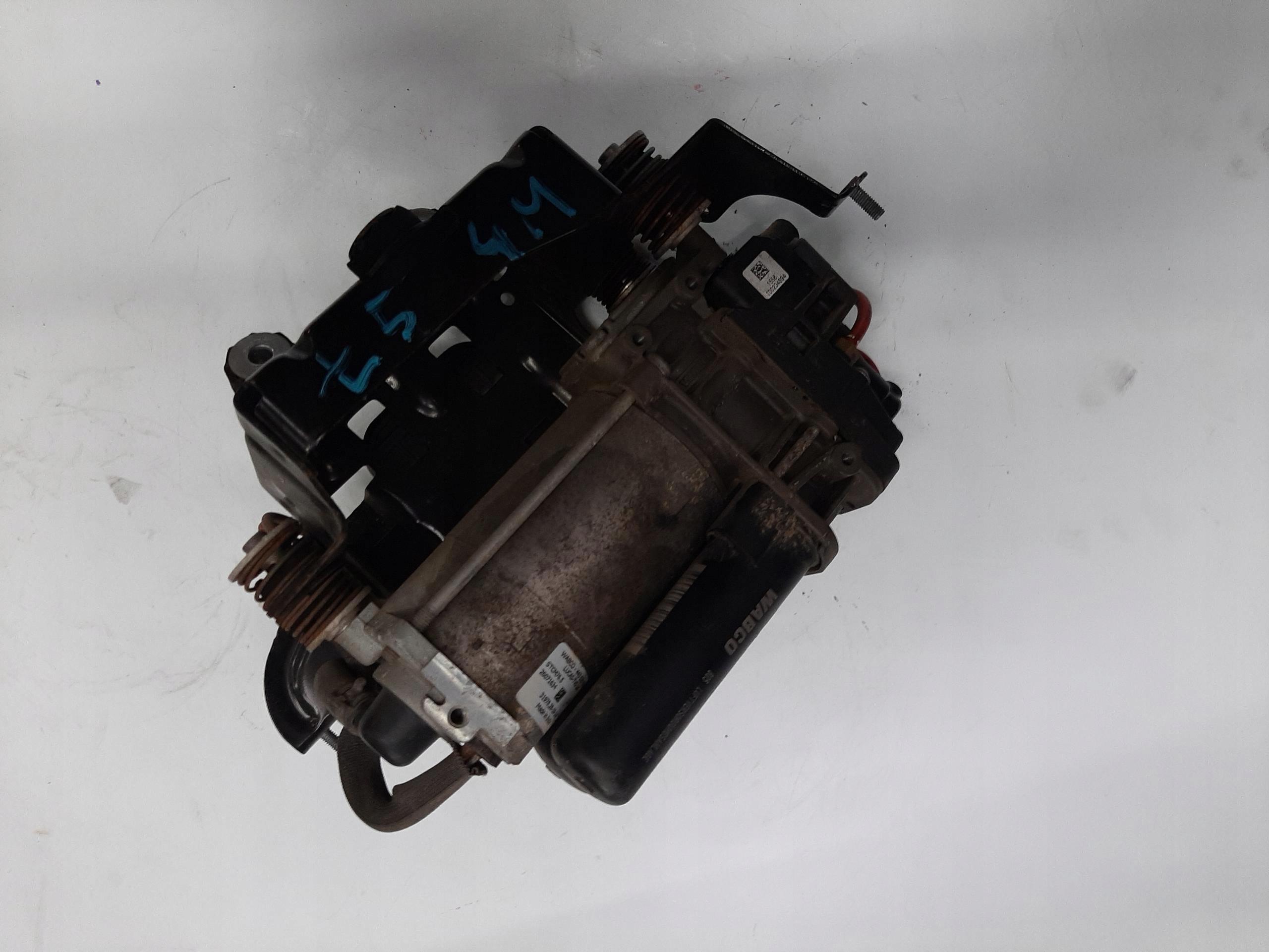 AUDI Q7 4M KOMPRESOR ZAWIESZENIA 4M0616005H